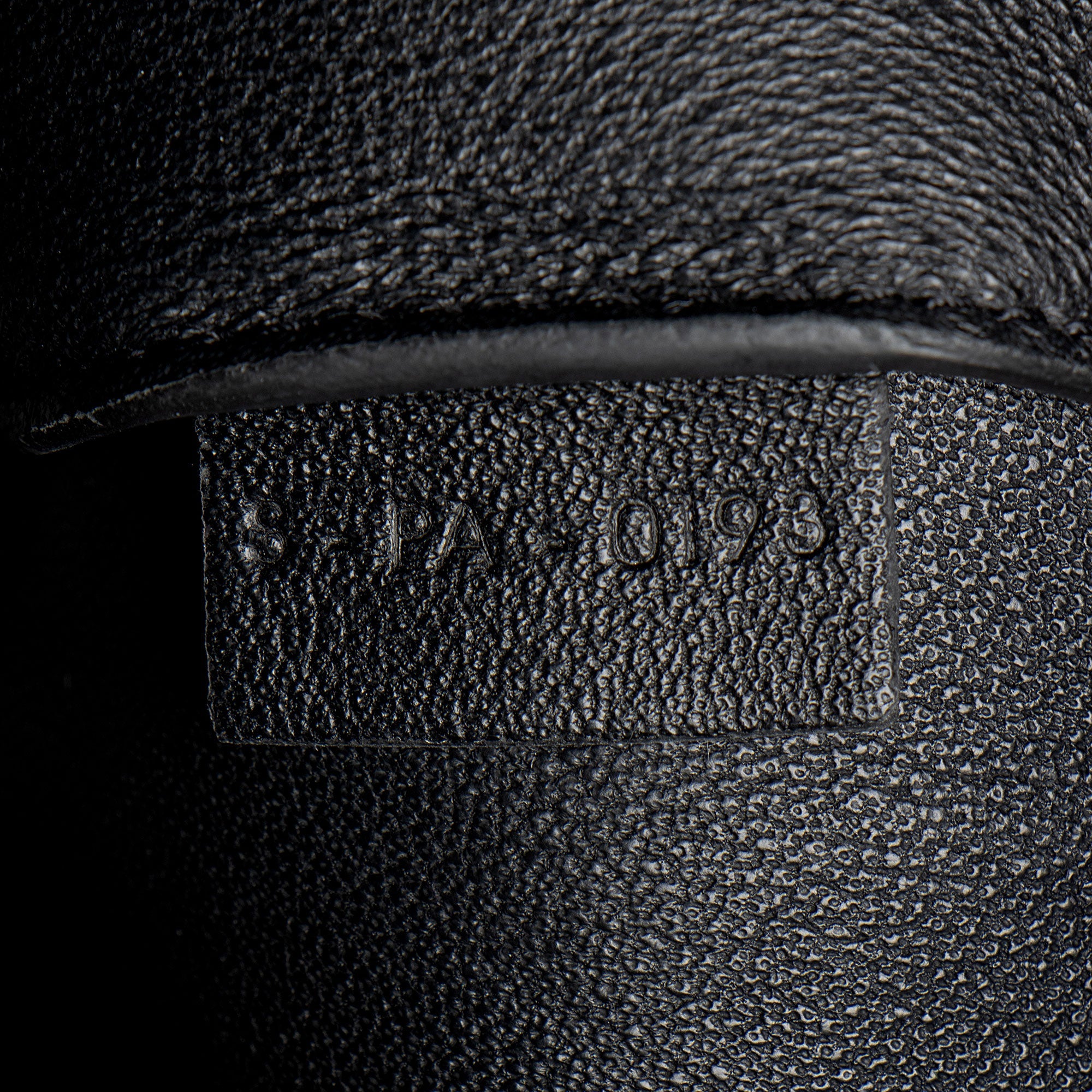 Celine Pebbled Leather Edge Medium Tote (SHF-9b8sDY)