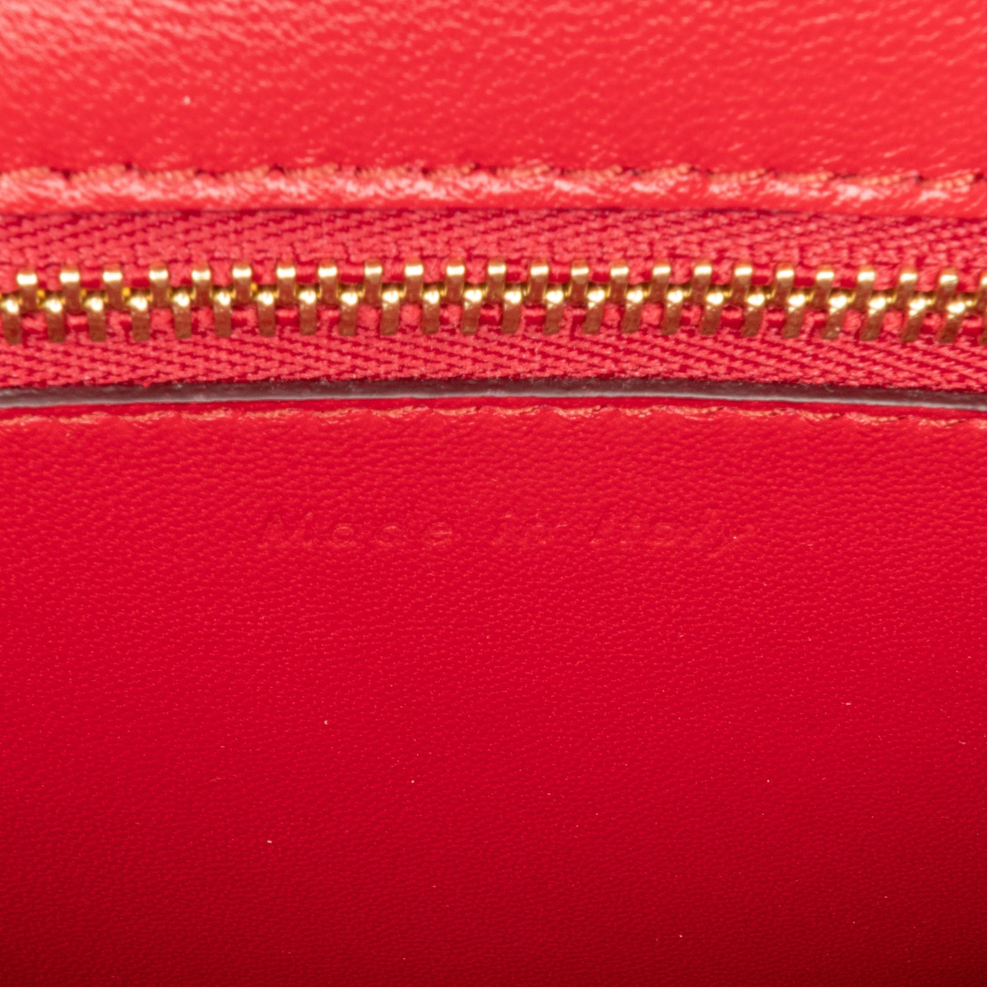 Celine Small Calfskin Classic Box (SHG-2g32c7)