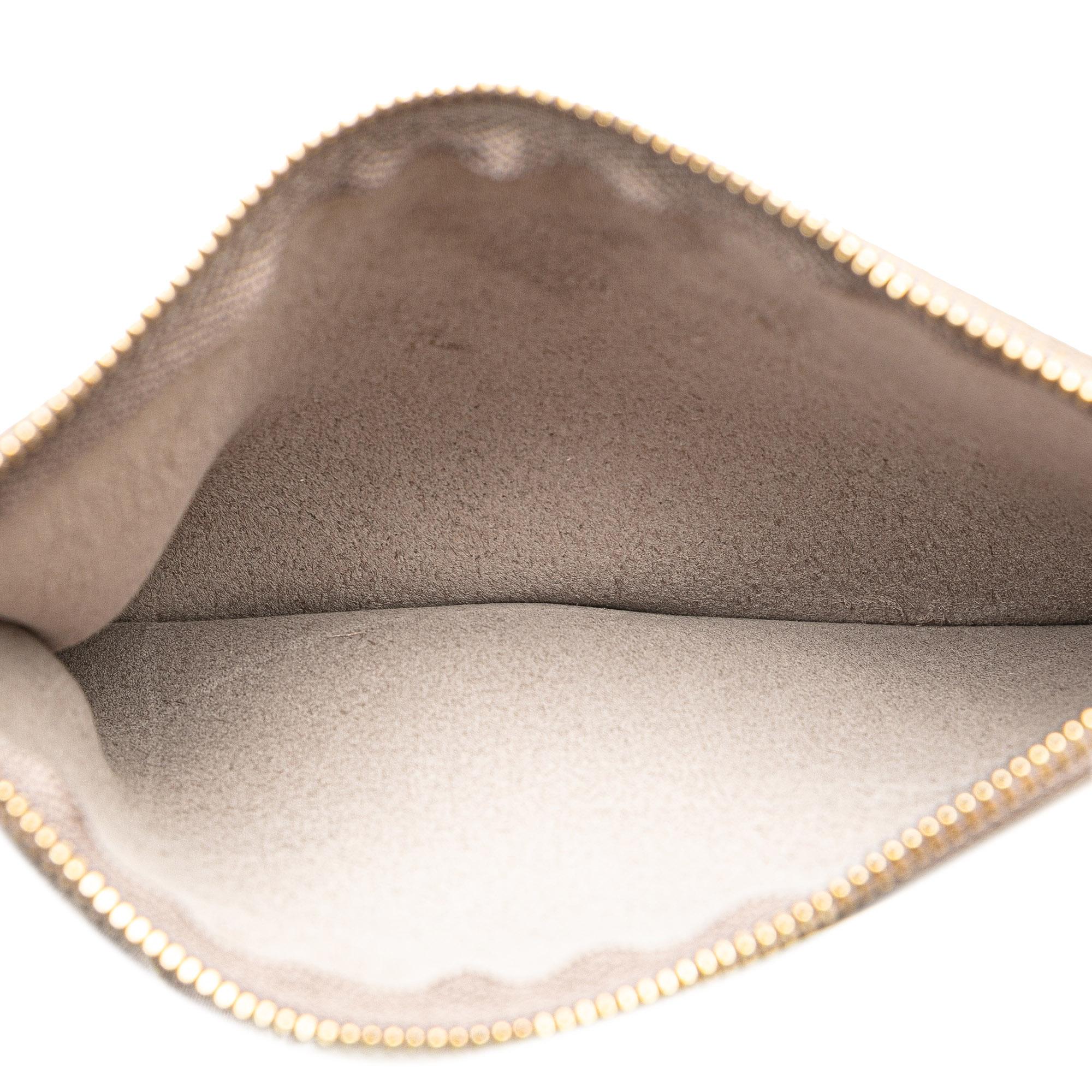 Celine Supple Grained Calfskin Bucket 16 (SHG-9GwFen)