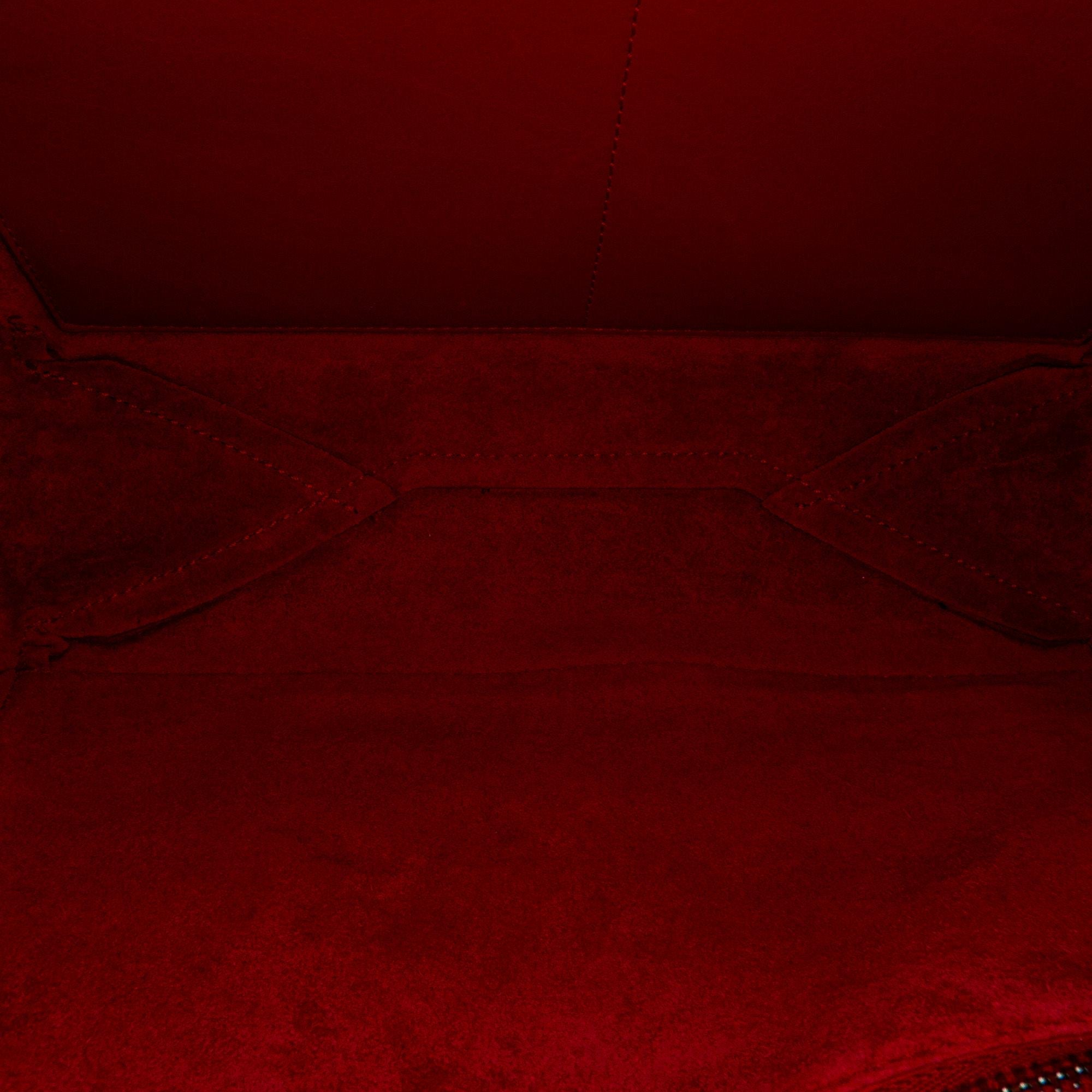 Celine Trifold (SHG-jVxvLp)