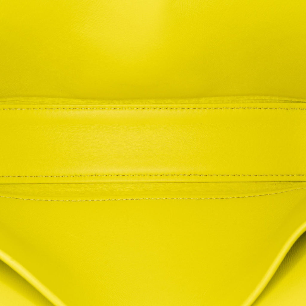 Celine Triomphe Calfskin Cuir Chain Shoulder Bag (SHG-e4pKJk)