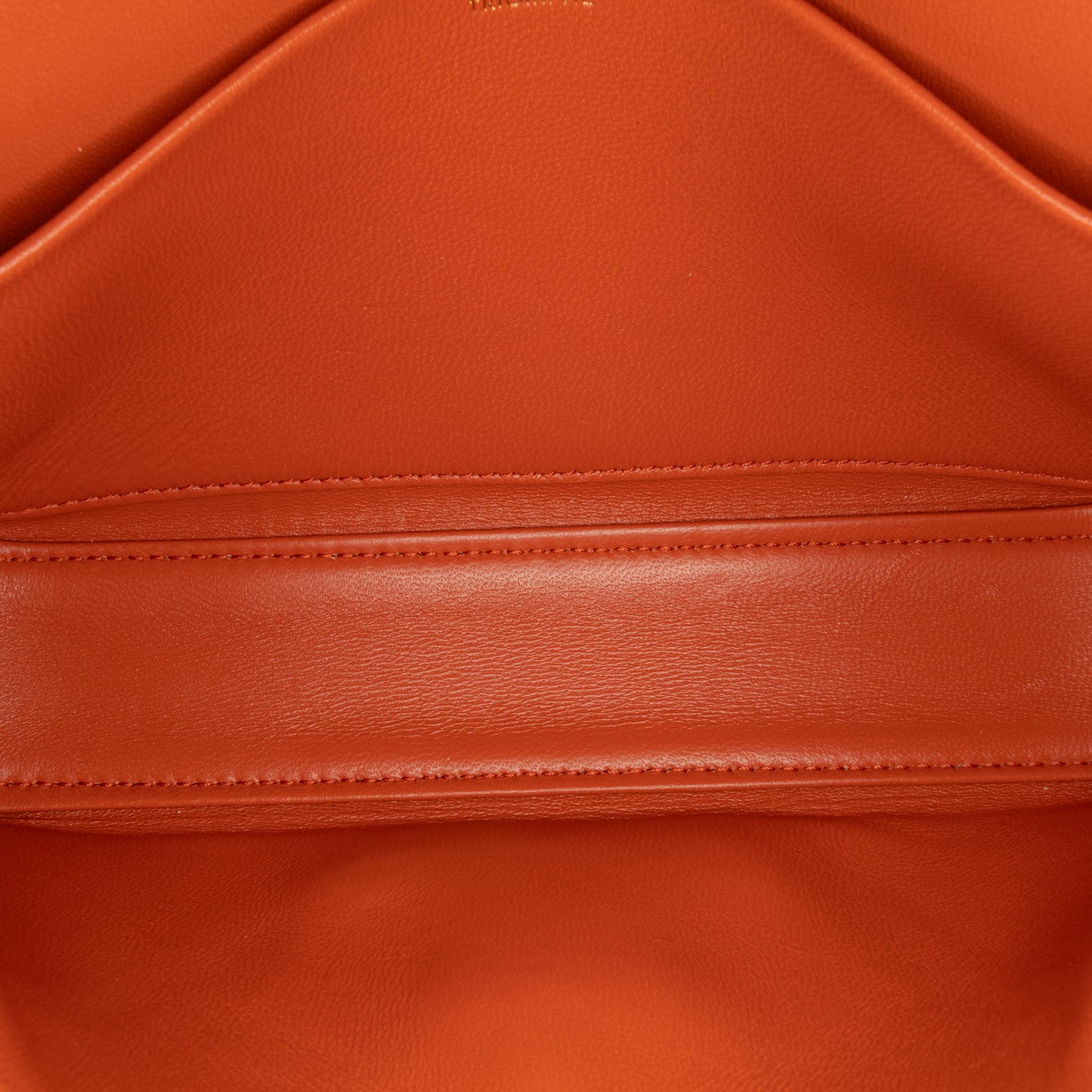 Celine Triomphe Claude Shoulder Bag (SHG-gBBgXO)
