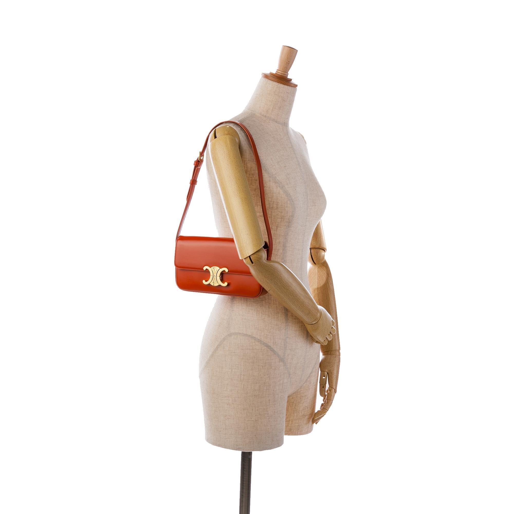 Celine Triomphe Claude Shoulder Bag (SHG-FofOf9)