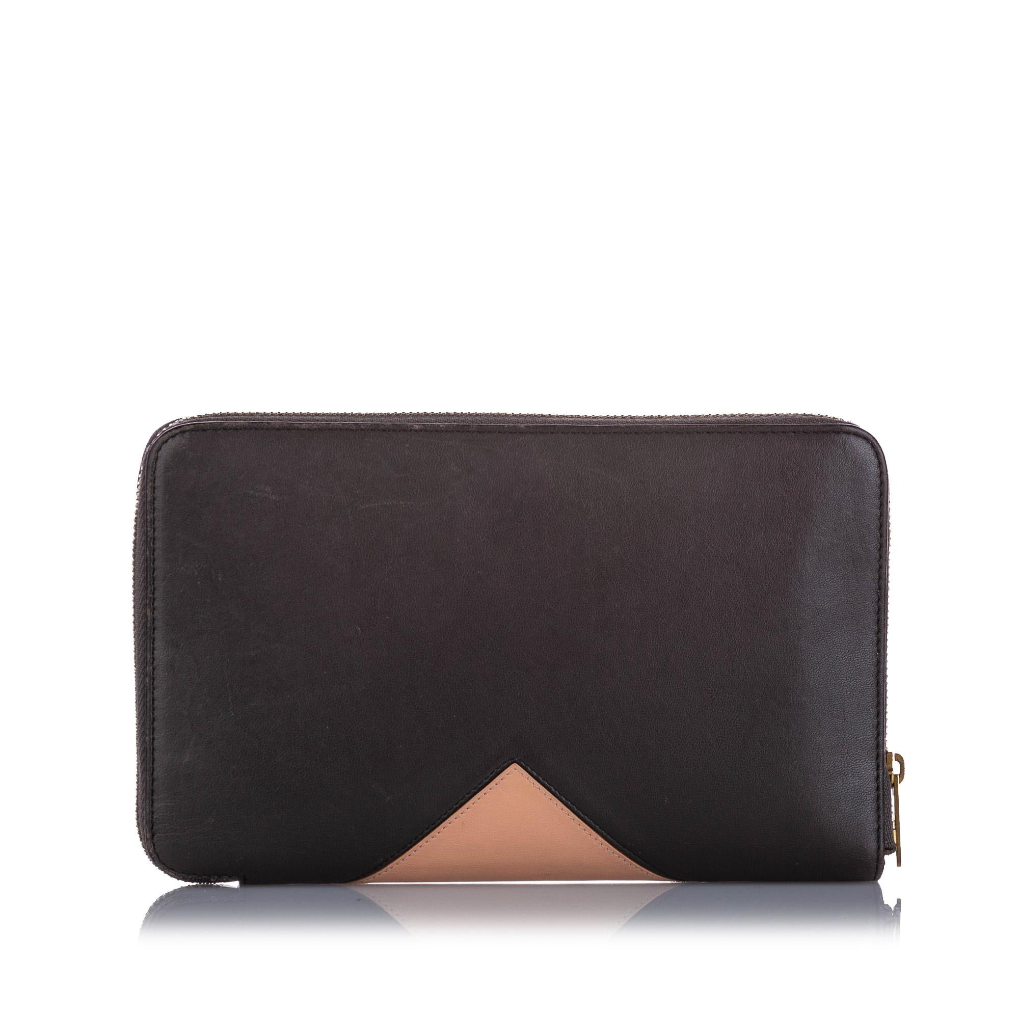 Celine Zip Around Leather Wallet (SHG-21934)