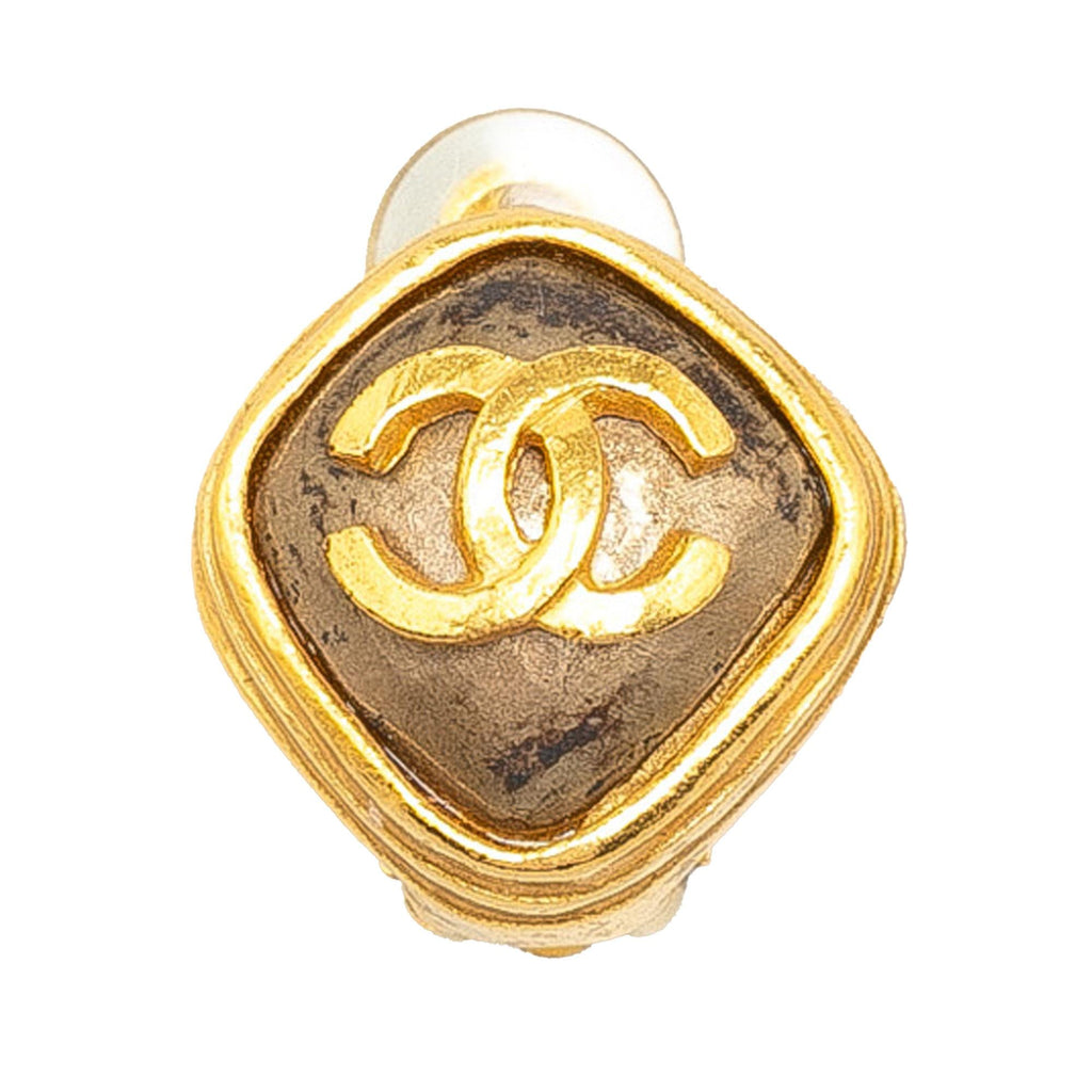 Chanel CC Clip on Earrings (SHG-2mvOsJ)