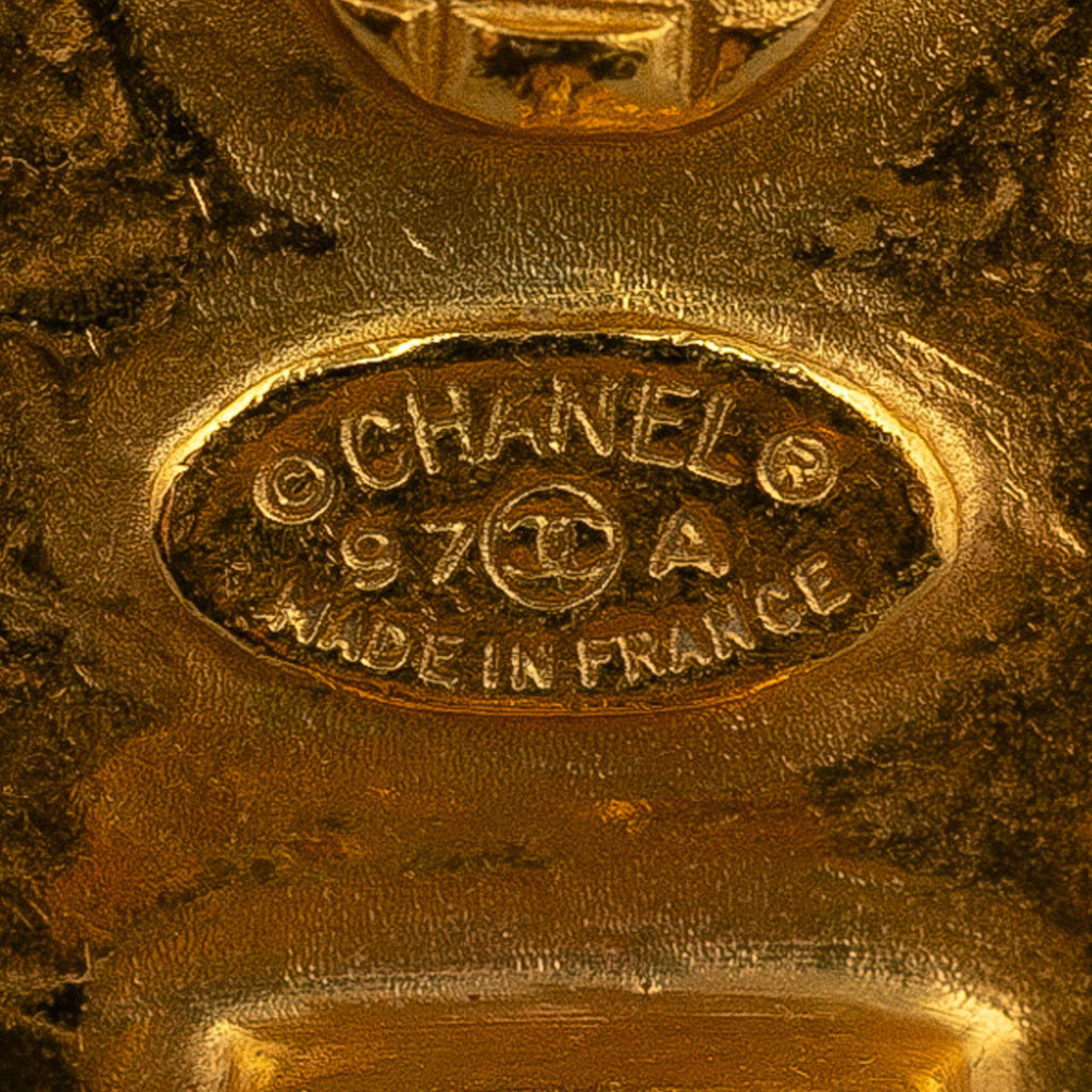 Chanel CC Clip on Earrings (SHG-2mvOsJ)