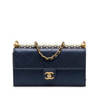 Chanel Goatskin Chic Pearls Clutch With Chain (SHG-6JqQUh)