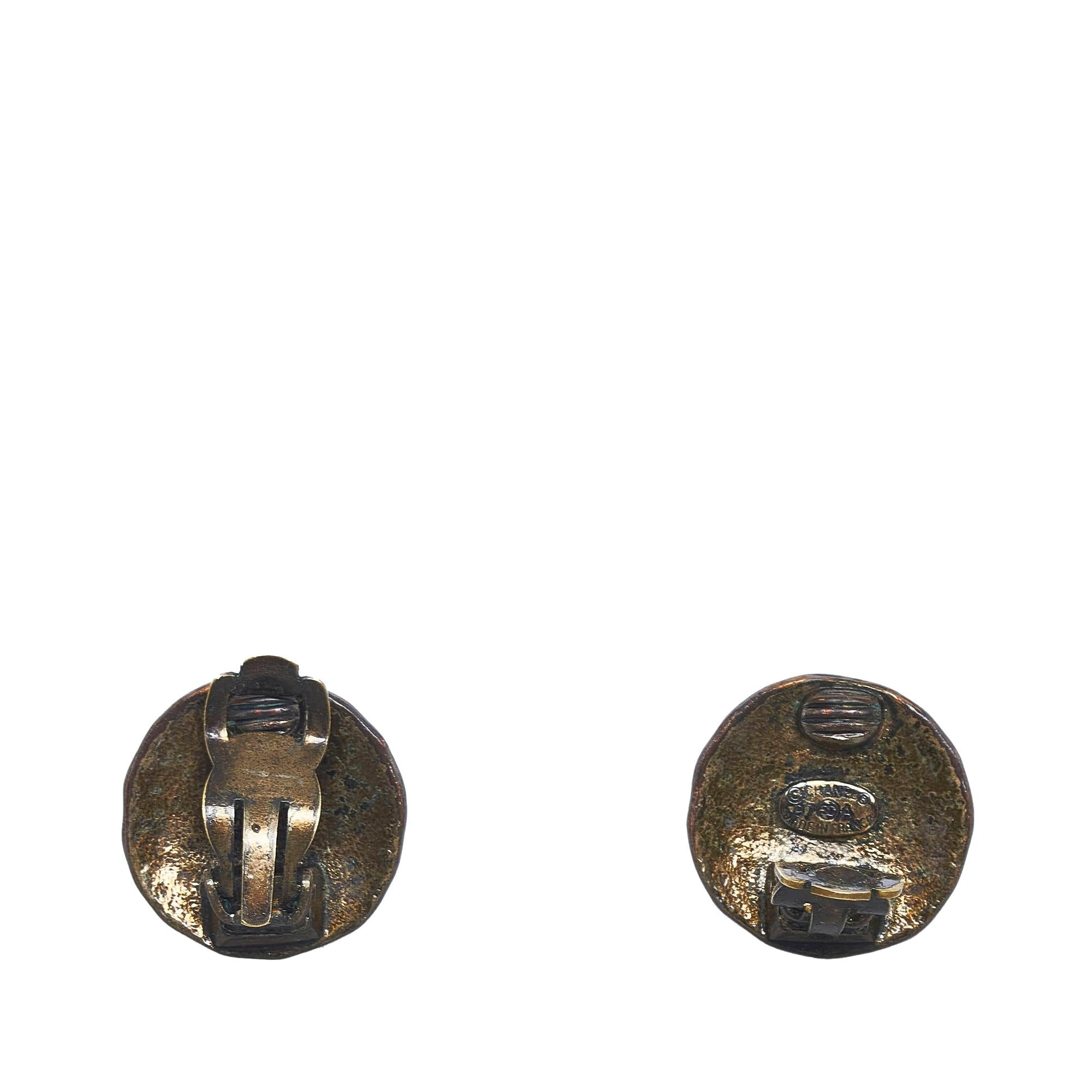 Chanel Gold-Tone Clip-On CC Earrings (SHG-GUWEtm)