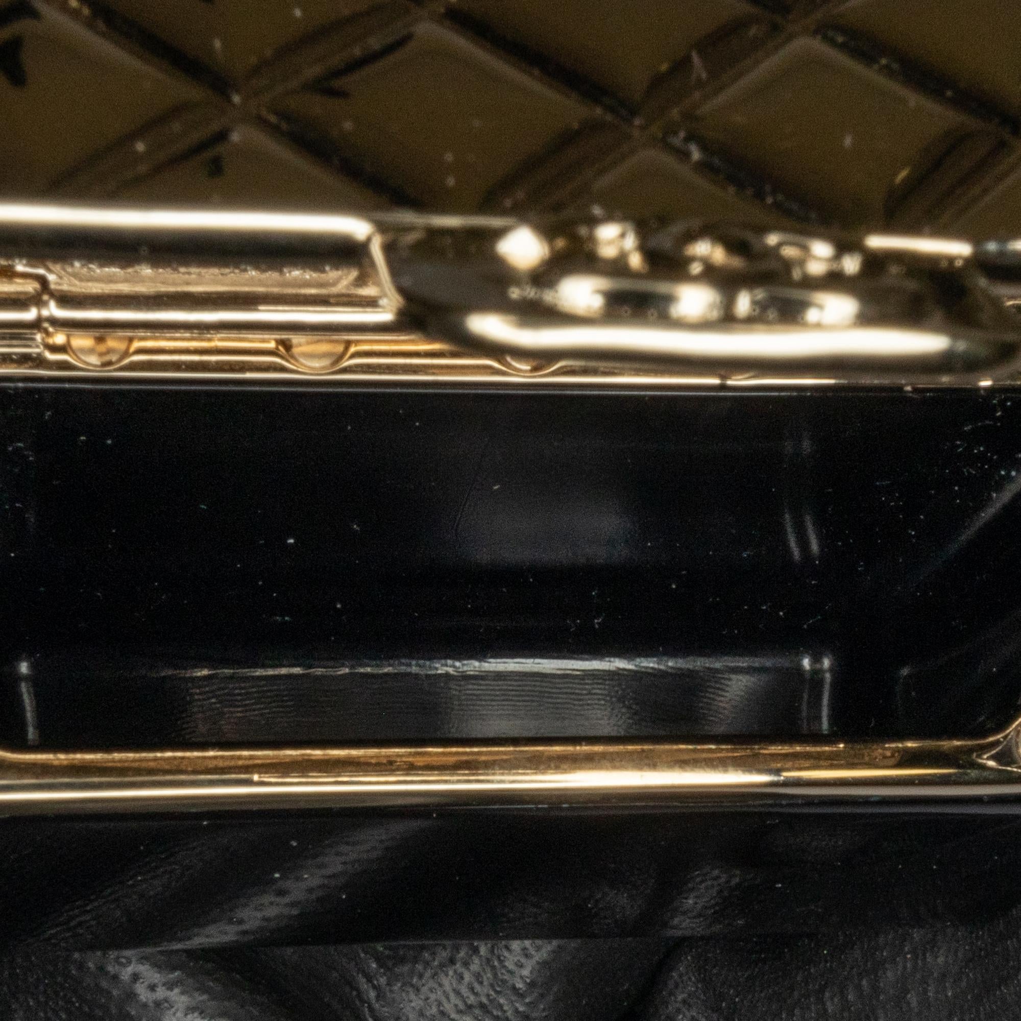 Chanel Metal And Resin Chain Flap Pendant Necklace (SHG-E4qmNQ)