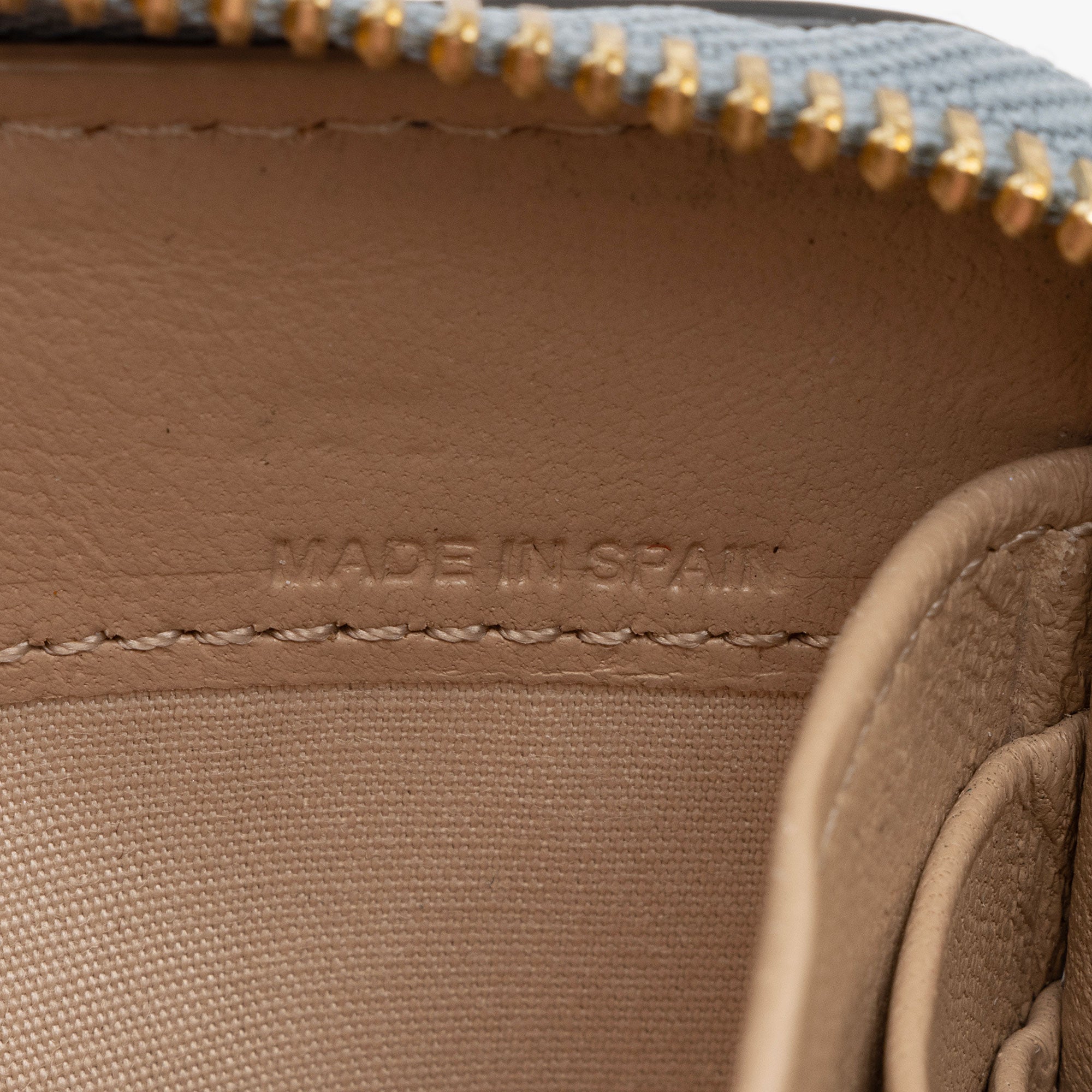 Chloe Leather Drew Long Wallet (SHF-sVFRNT)
