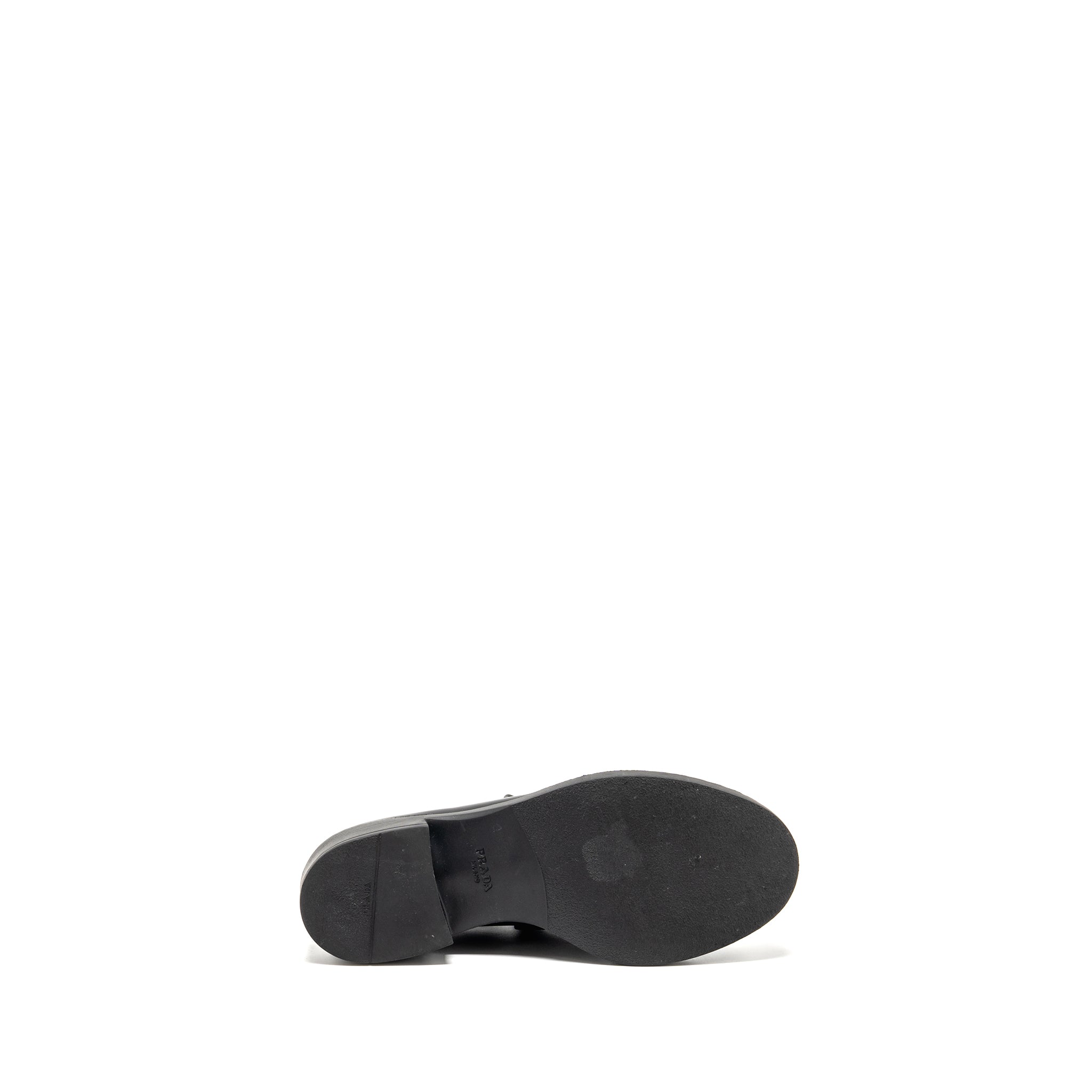 Prada Size 38 Loafers patent black SHW