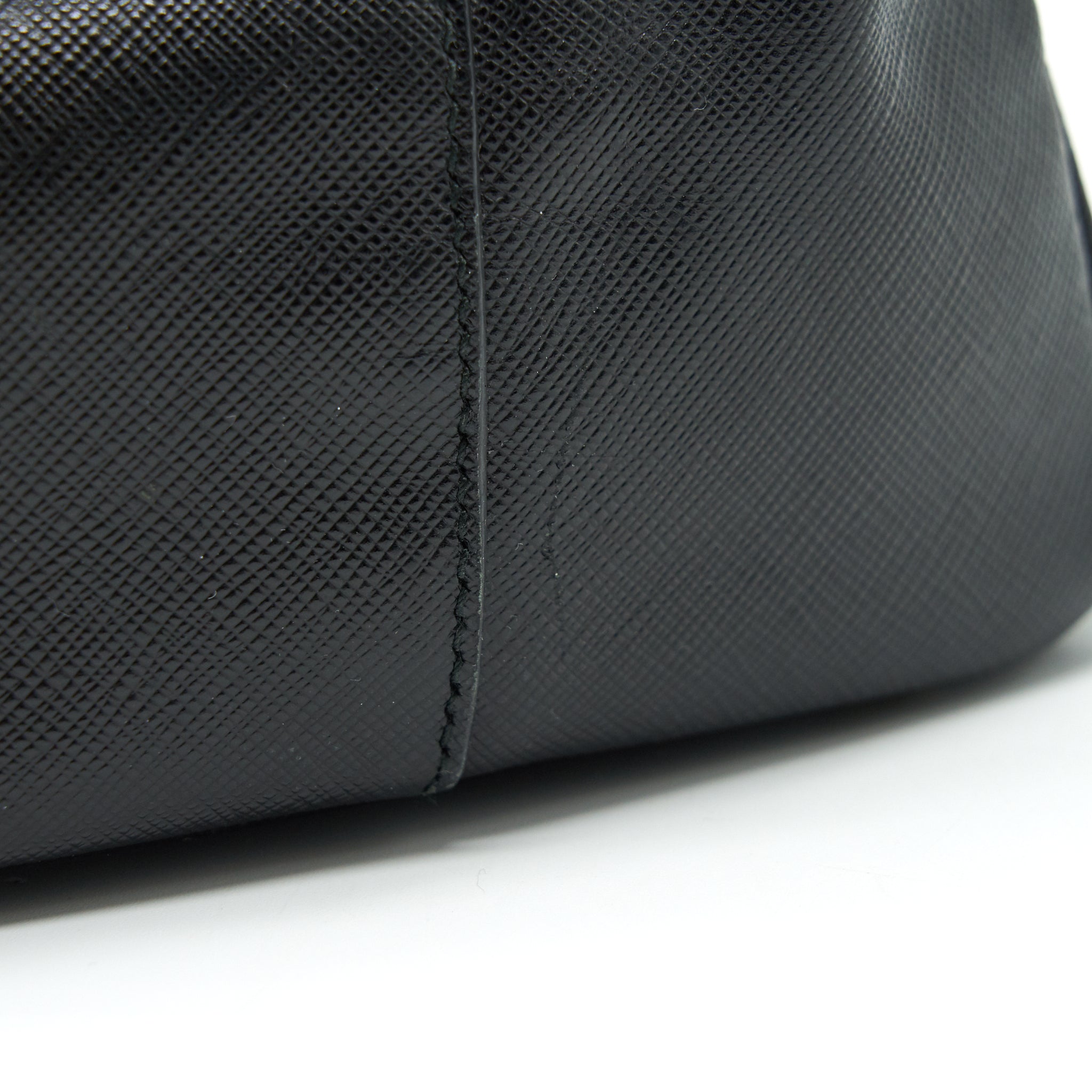 Prada Saffiano Tote Large in Black