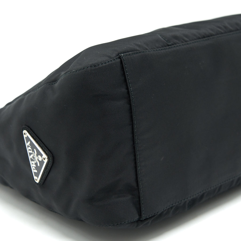 PRADA NYLON SHOULDER BAG IN BLACK