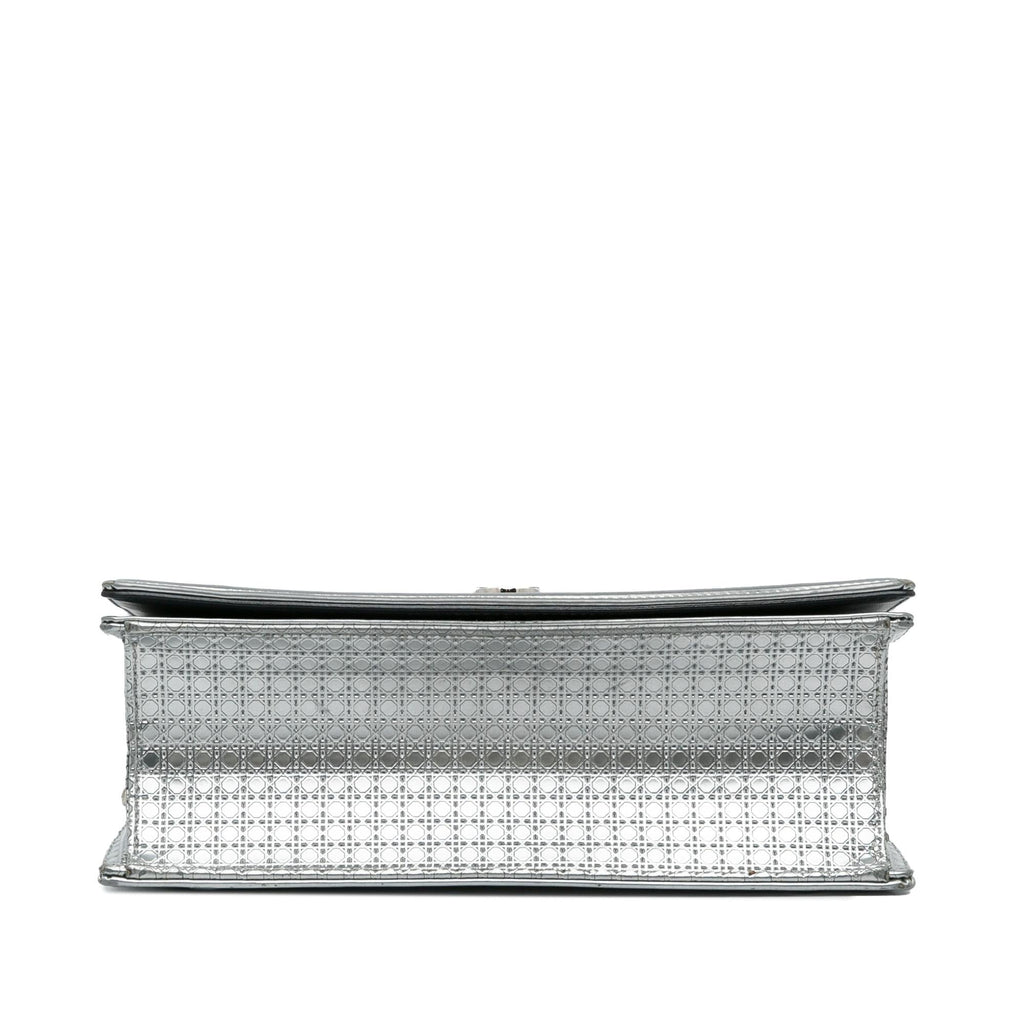 Dior Microcannage Patent Diorama Crossbody Bag (SHG-sJ4yqG)