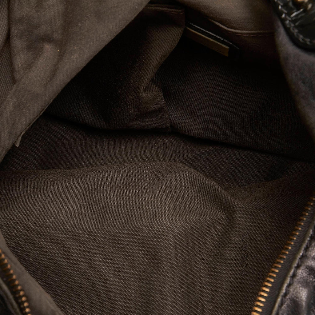 Fendi Leather Shoulder Bag (SHG-27957)