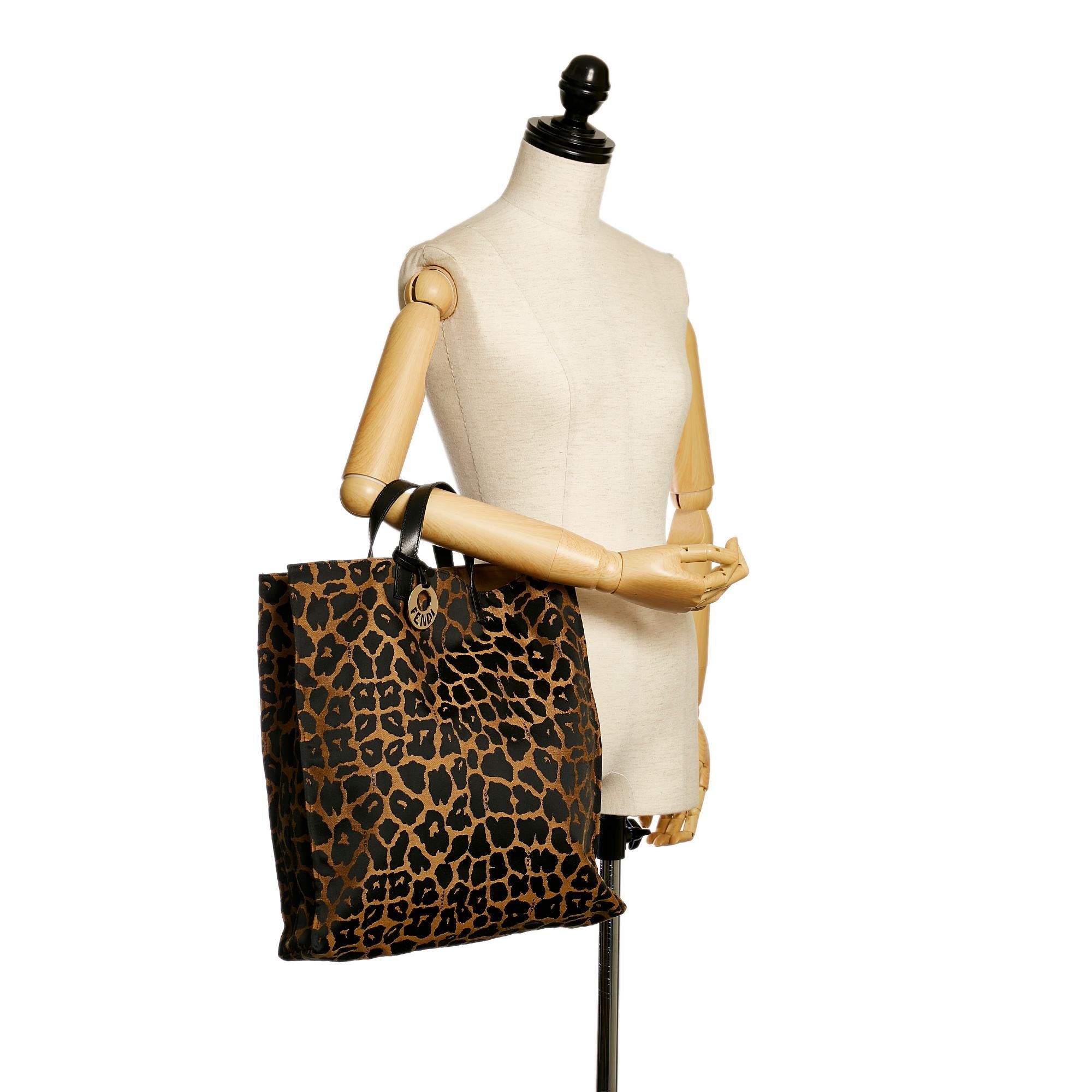Fendi Leopard Print Nylon Tote Bag (SHG-33837)