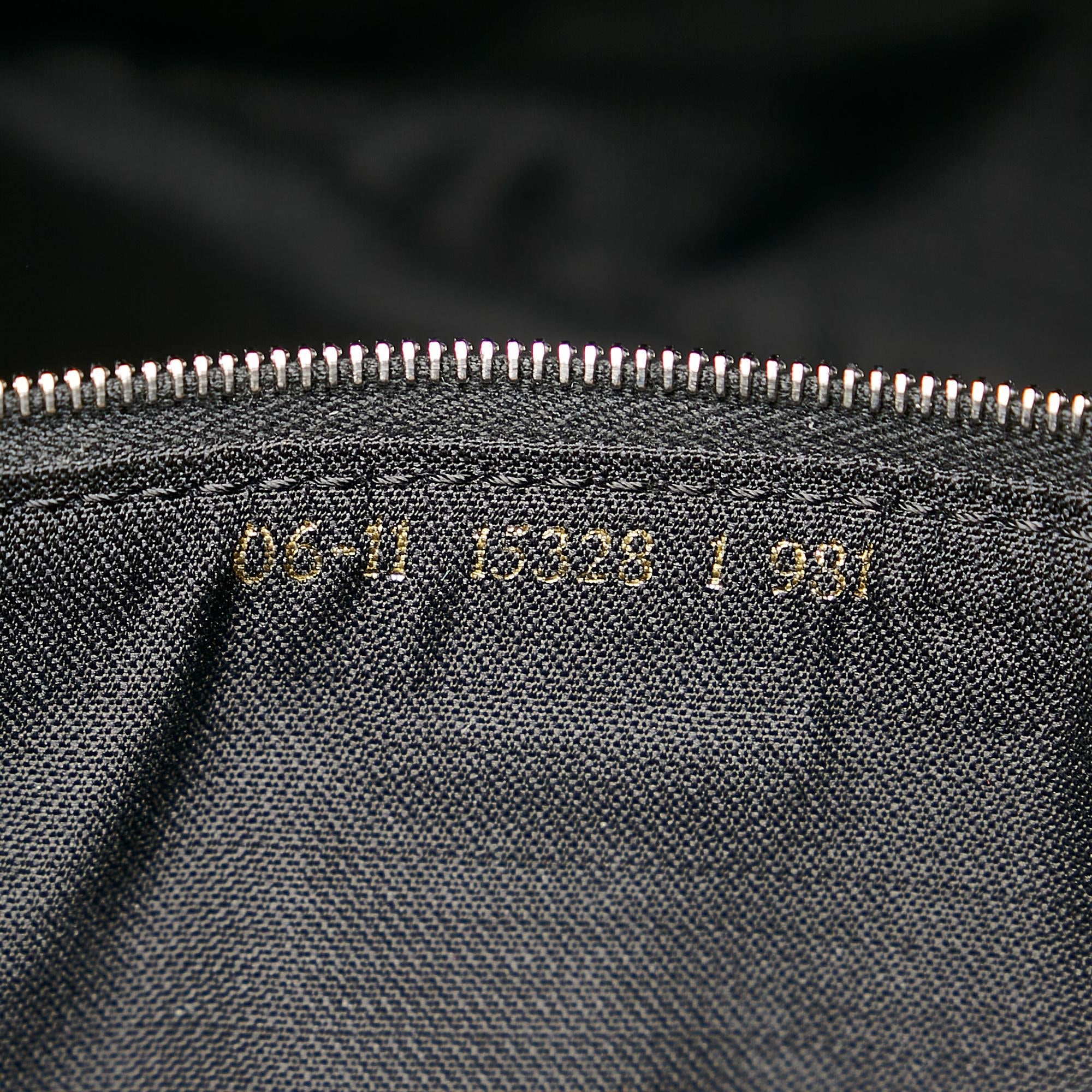 Fendi Nylon Shoulder Bag (SHG-27280)