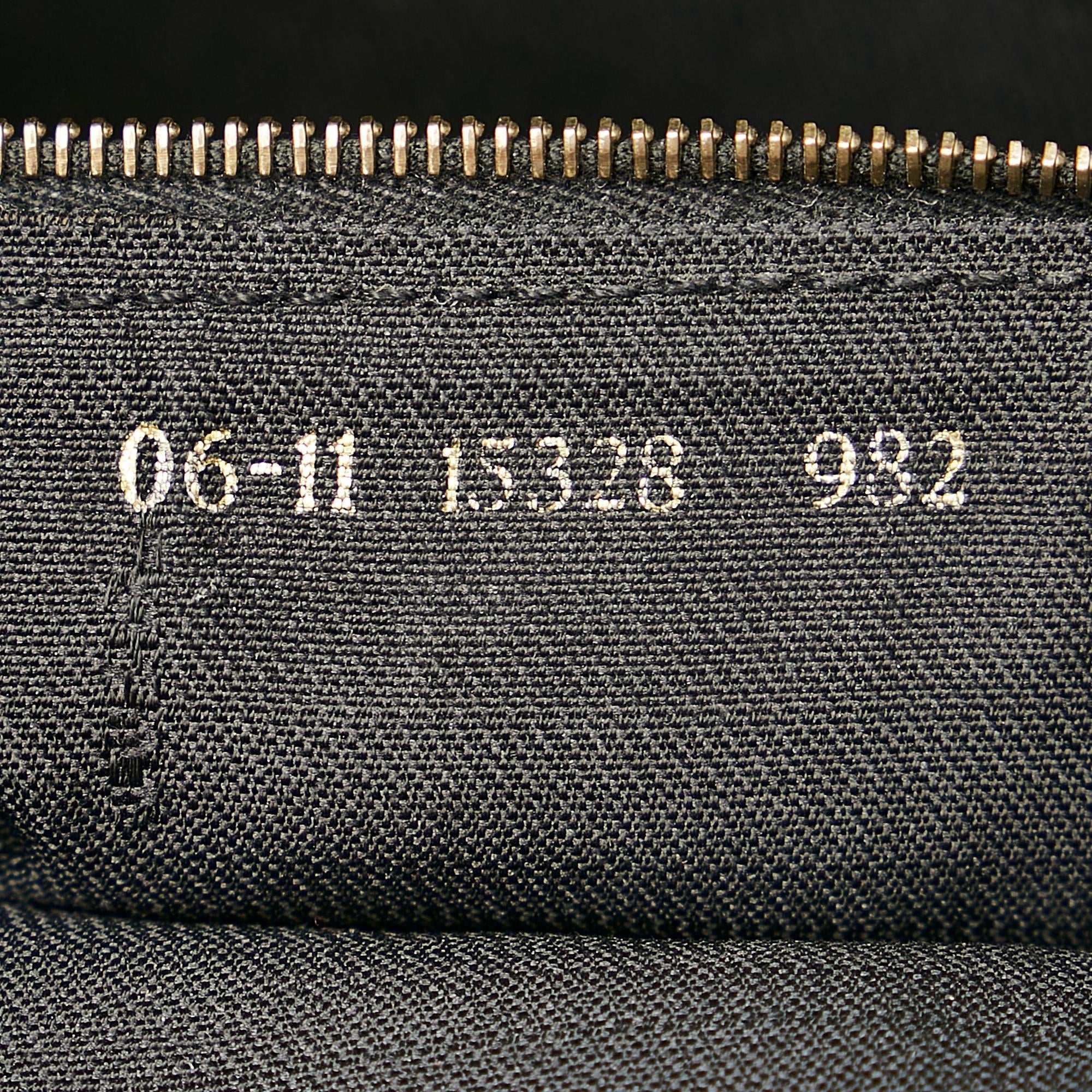 Fendi Nylon Shoulder Bag (SHG-31861)