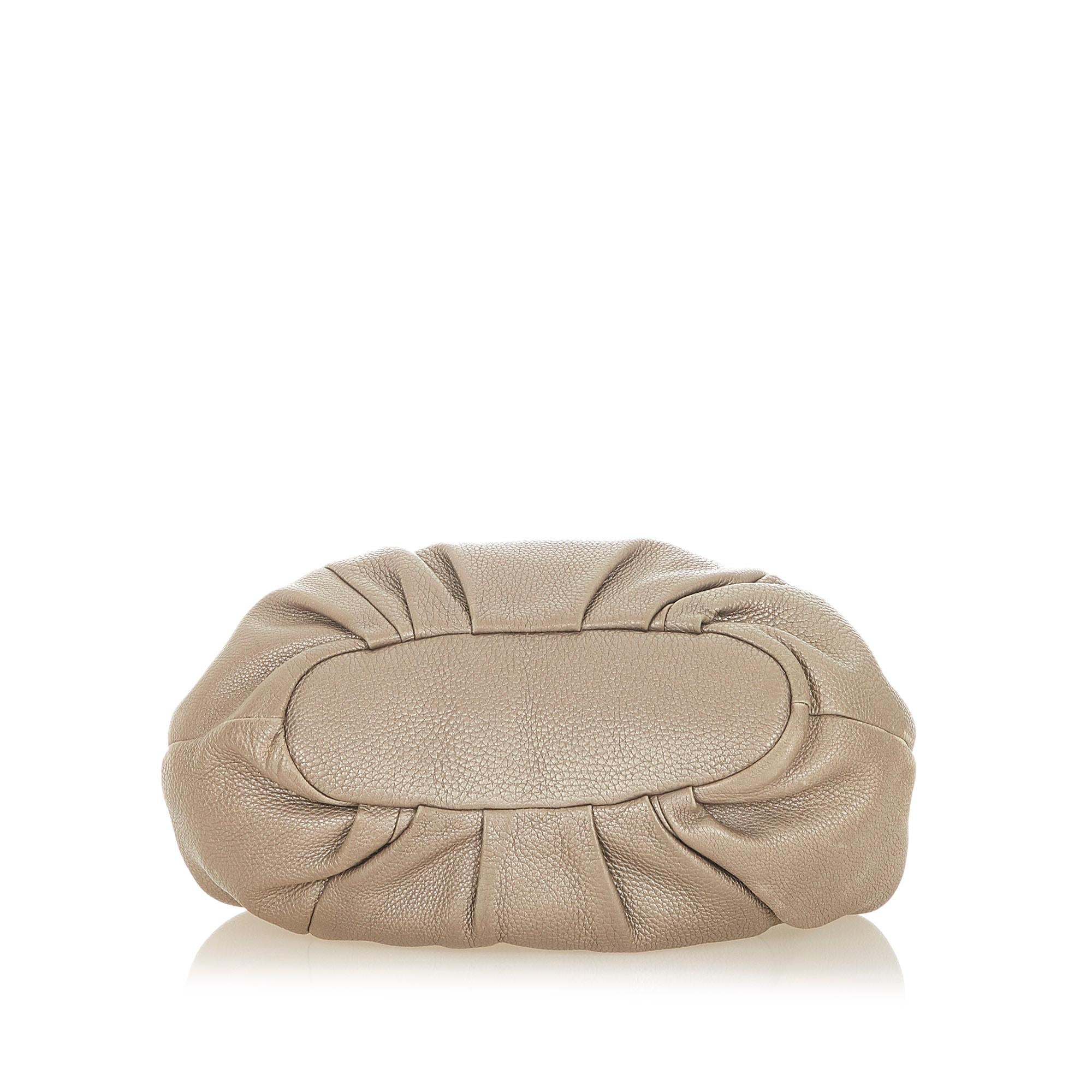 Fendi Selleria Leather Shoulder Bag (SHG-31688)