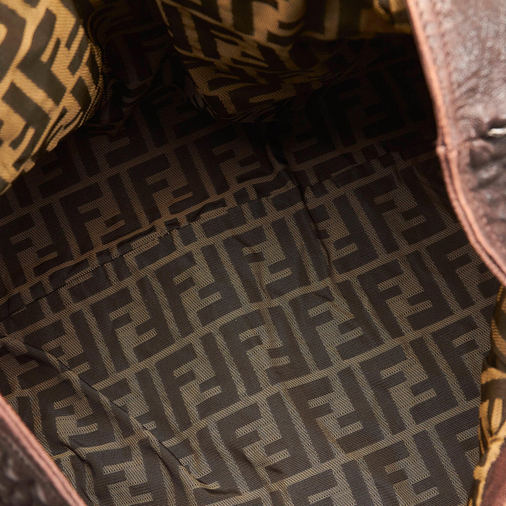 Fendi Spy Leather Handbag (SHG-34038)