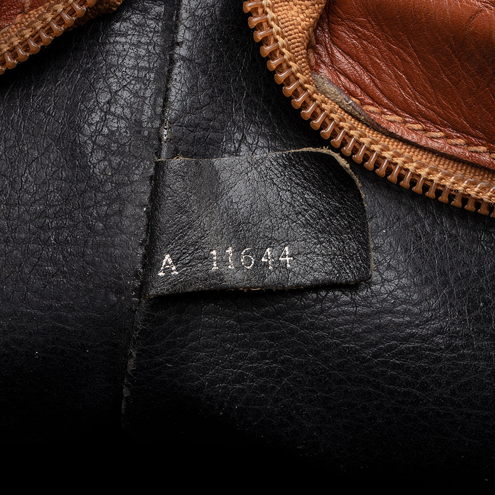 Fendi Vintage Pequin Shoulder Bag (SHF-18977)