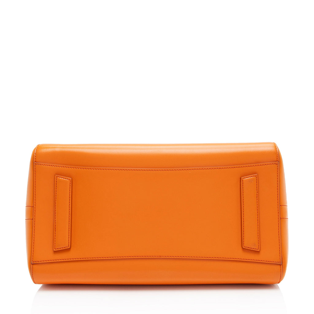 Givenchy Calfskin Antigona Medium Satchel (SHF-RyblZ9)