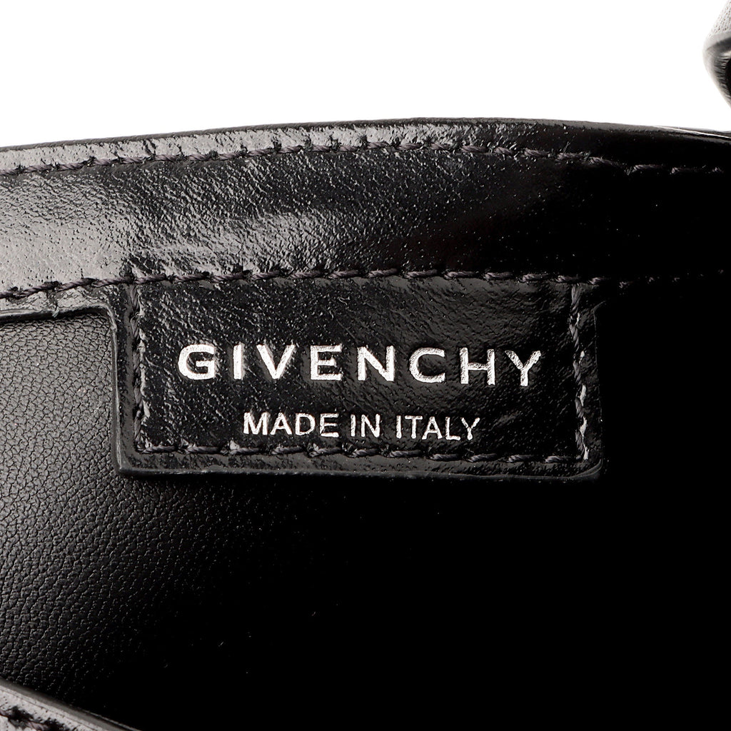Givenchy Calfskin Cut Out Mini G Cube Chain Bag (SHF-AOJysH)
