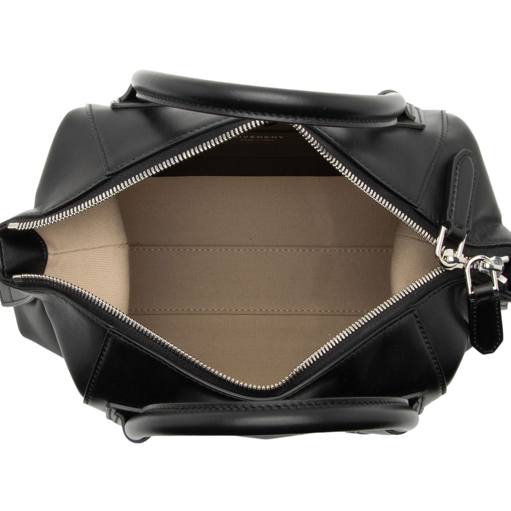 Givenchy Calfskin Soft Antigona Small Satchel (SHF-PjUtz8)