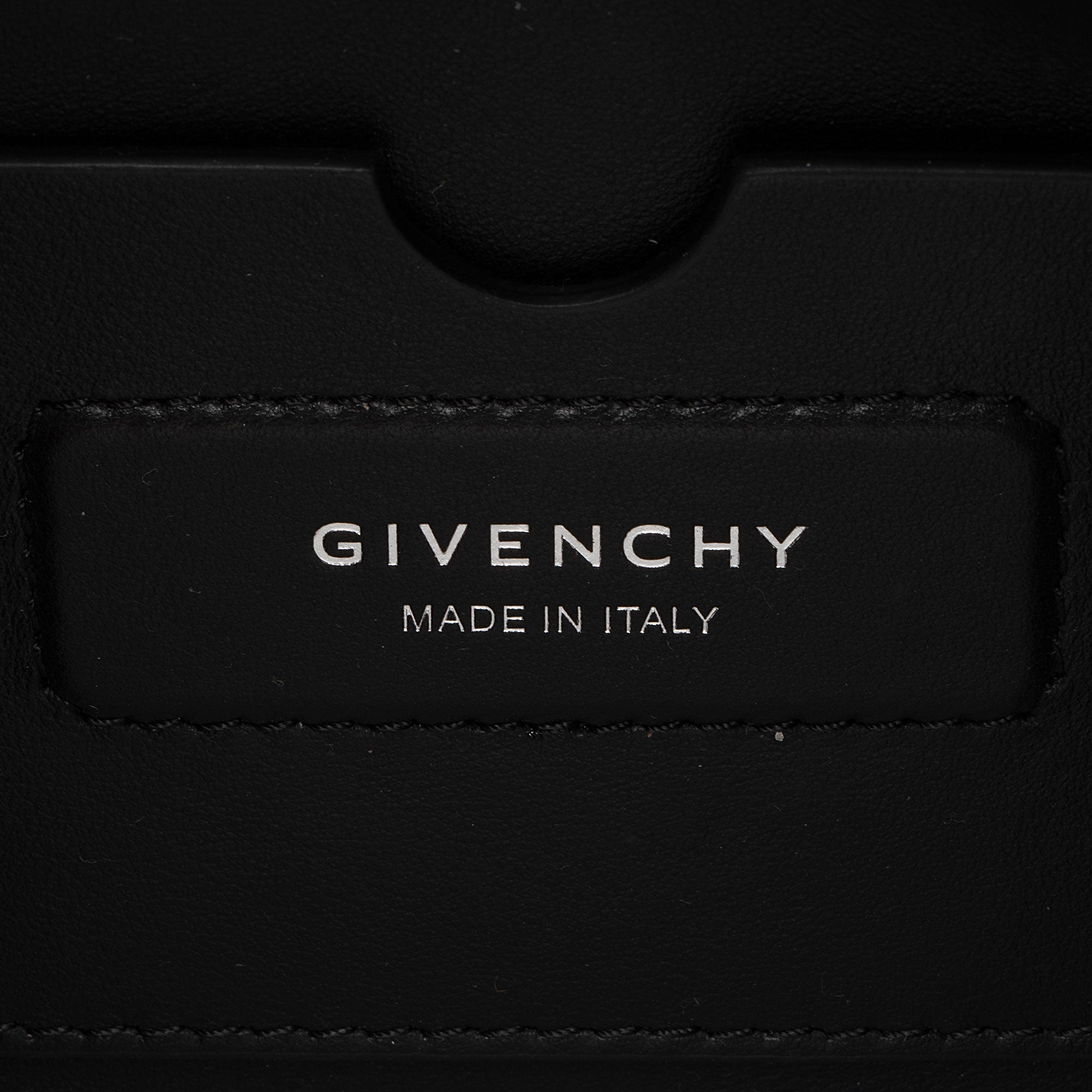 Givenchy Calfskin Soft Antigona Small Satchel (SHF-PjUtz8)
