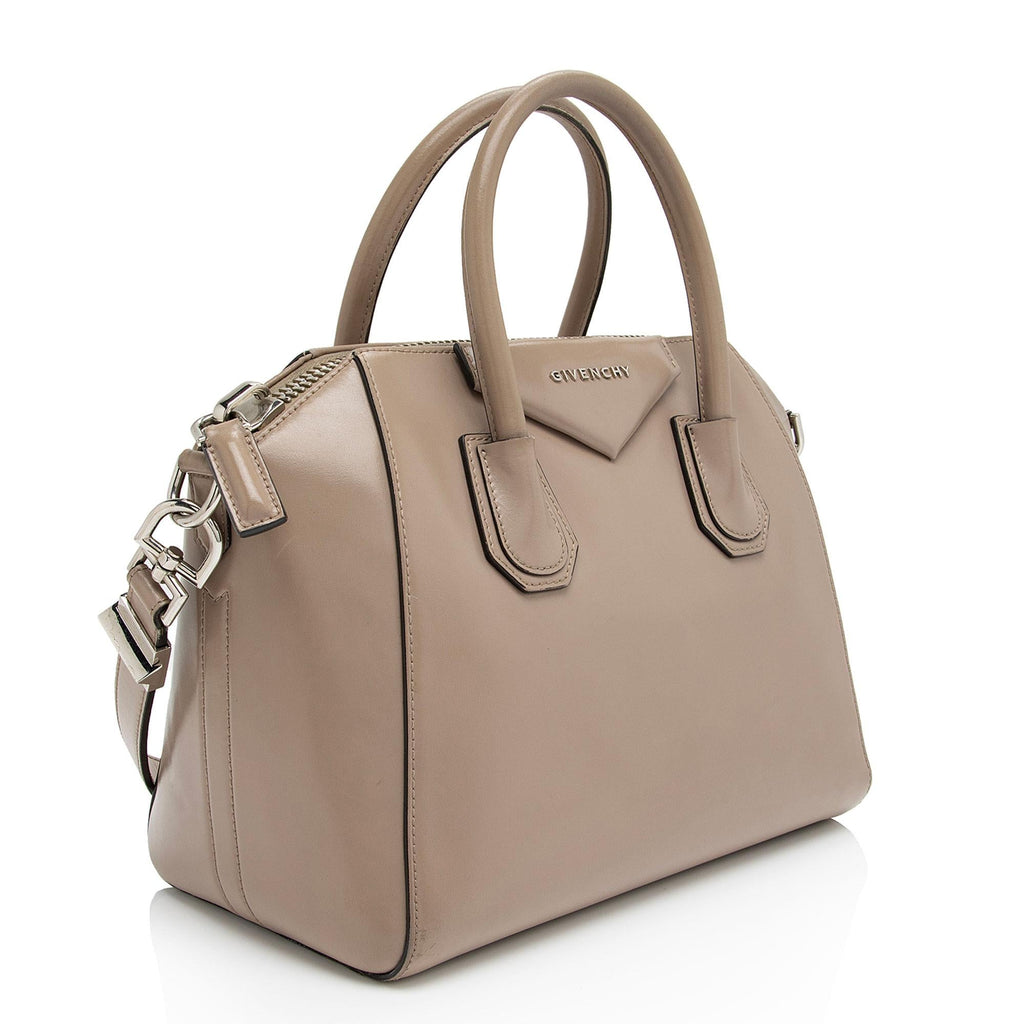 Givenchy Glazed Leather Antigona Small Satchel (SHF-Tf0lMp)