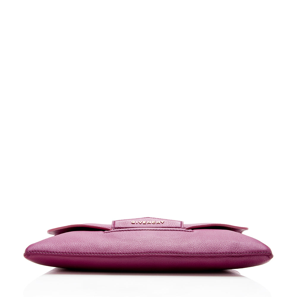Givenchy Goatskin Antigona Envelope Medium Clutch (SHF-13962)