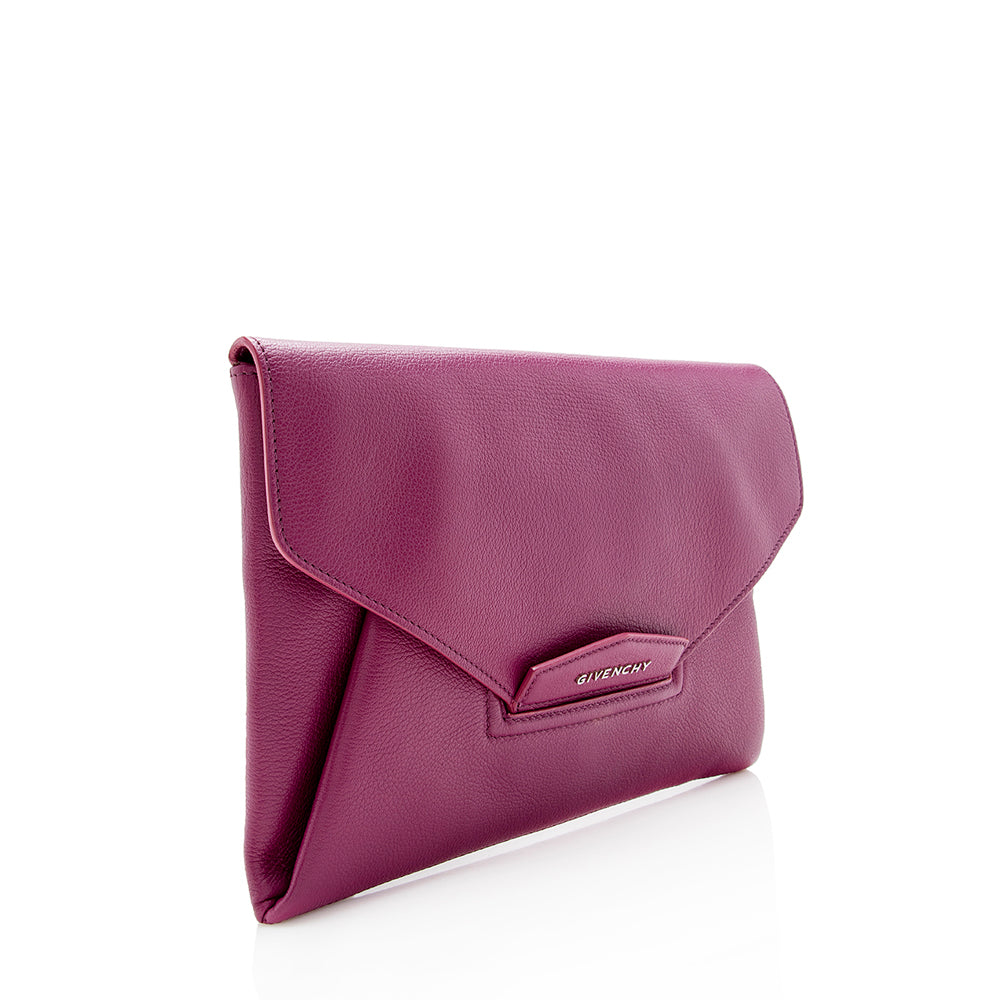 Givenchy Goatskin Antigona Envelope Medium Clutch (SHF-13962)