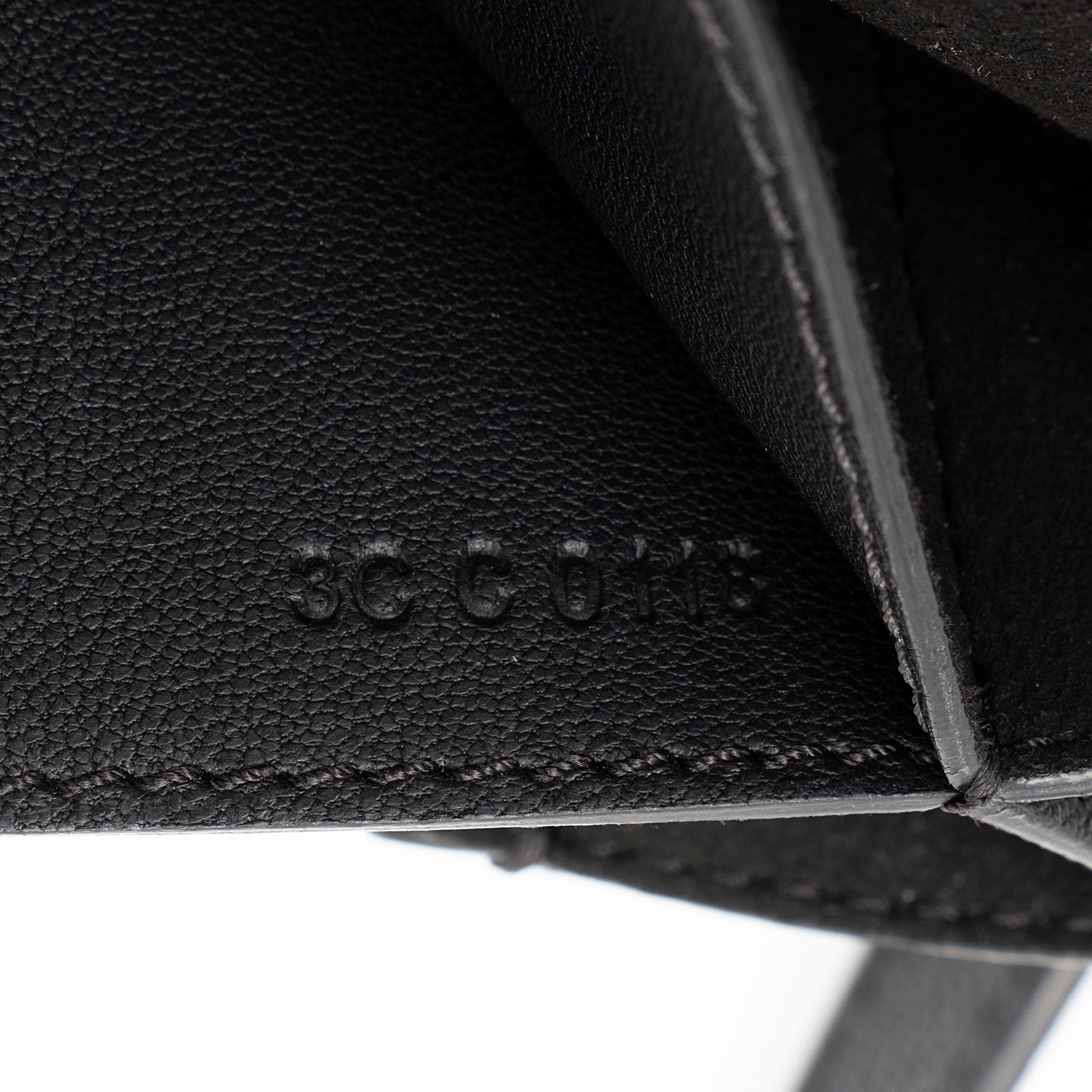 Givenchy Leather Suede GV3 Medium Shoulder Bag (SHF-SAh7jb)