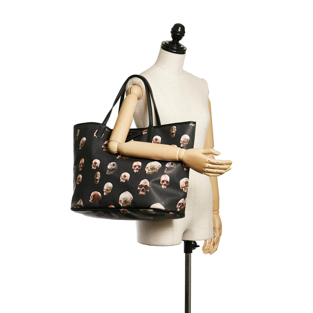 Givenchy Skull Print Tote Bag (SHG-31107)