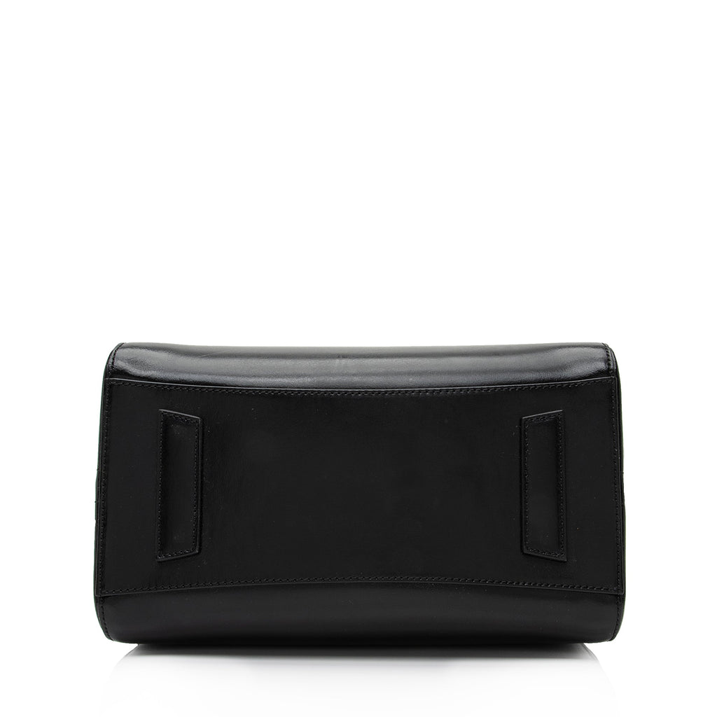 Givenchy Smooth Calfskin Antigona Small Satchel (SHF-23204)