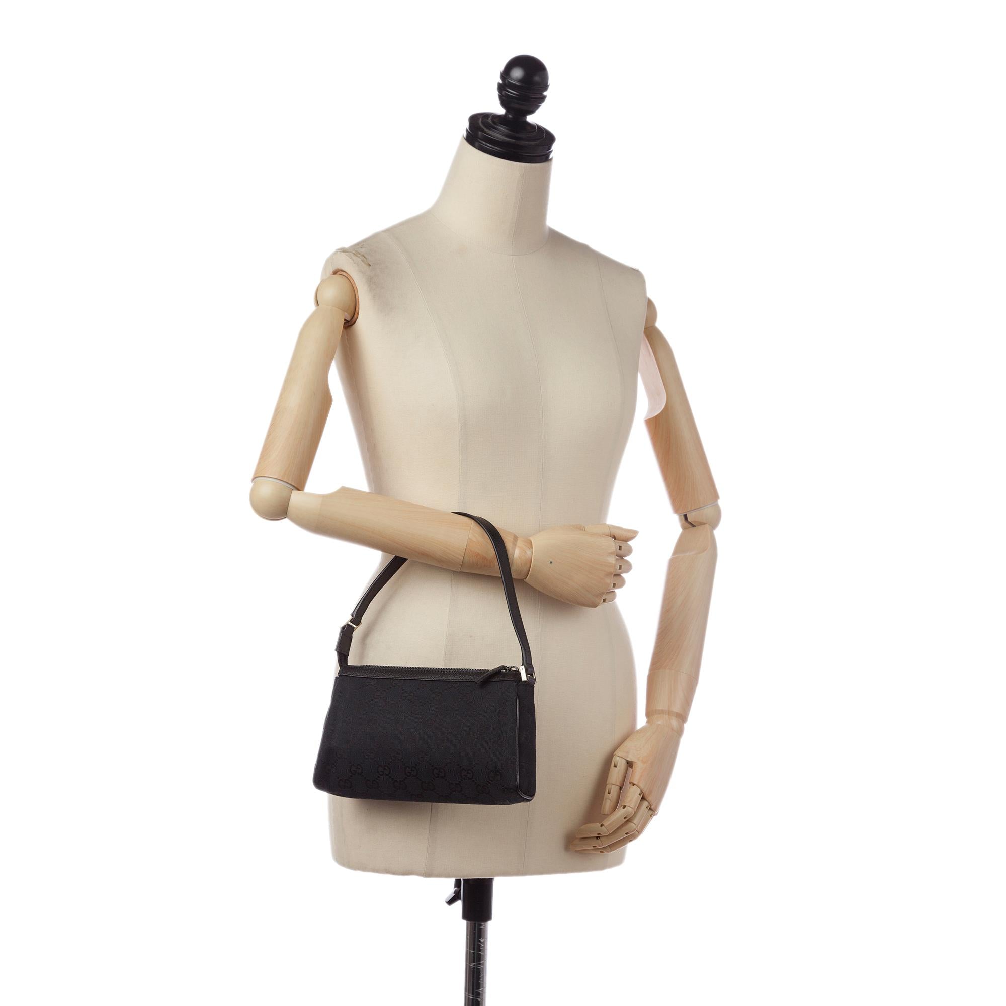 Gucci Abbey GG Canvas Baguette (SHG-34885)