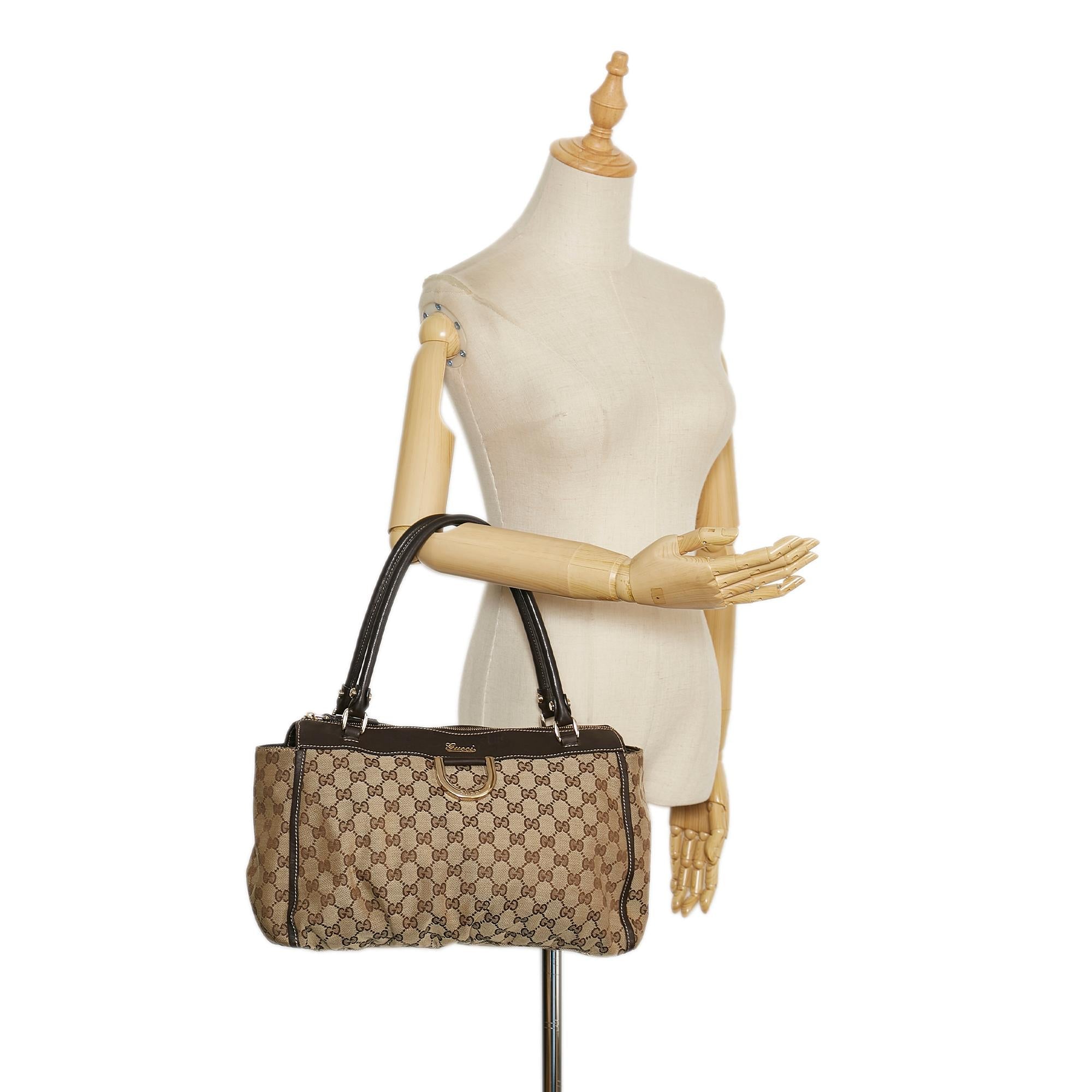 Gucci Abbey GG Canvas Shoulder Bag (SHG-35422)