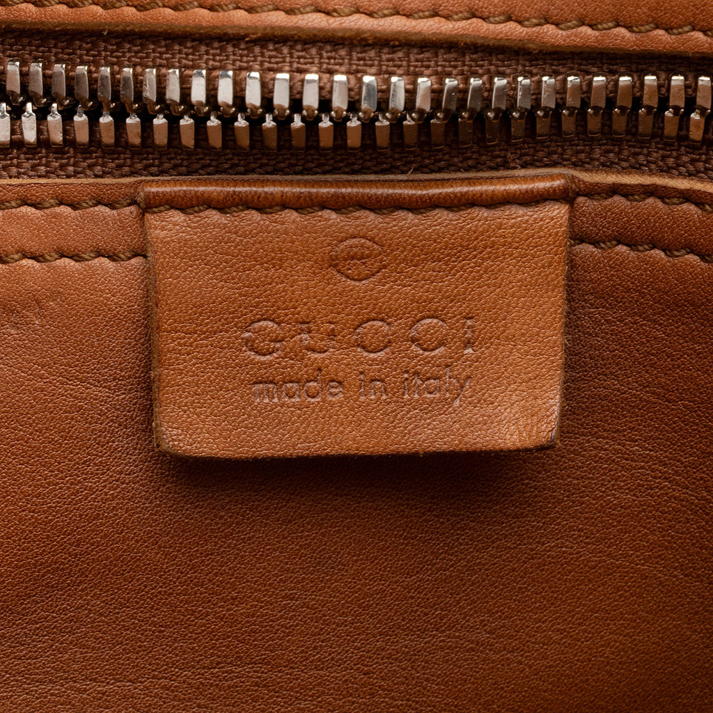 Gucci Aged Leather GG Marmont Messenger Bag (SHF-Z3pkBz)