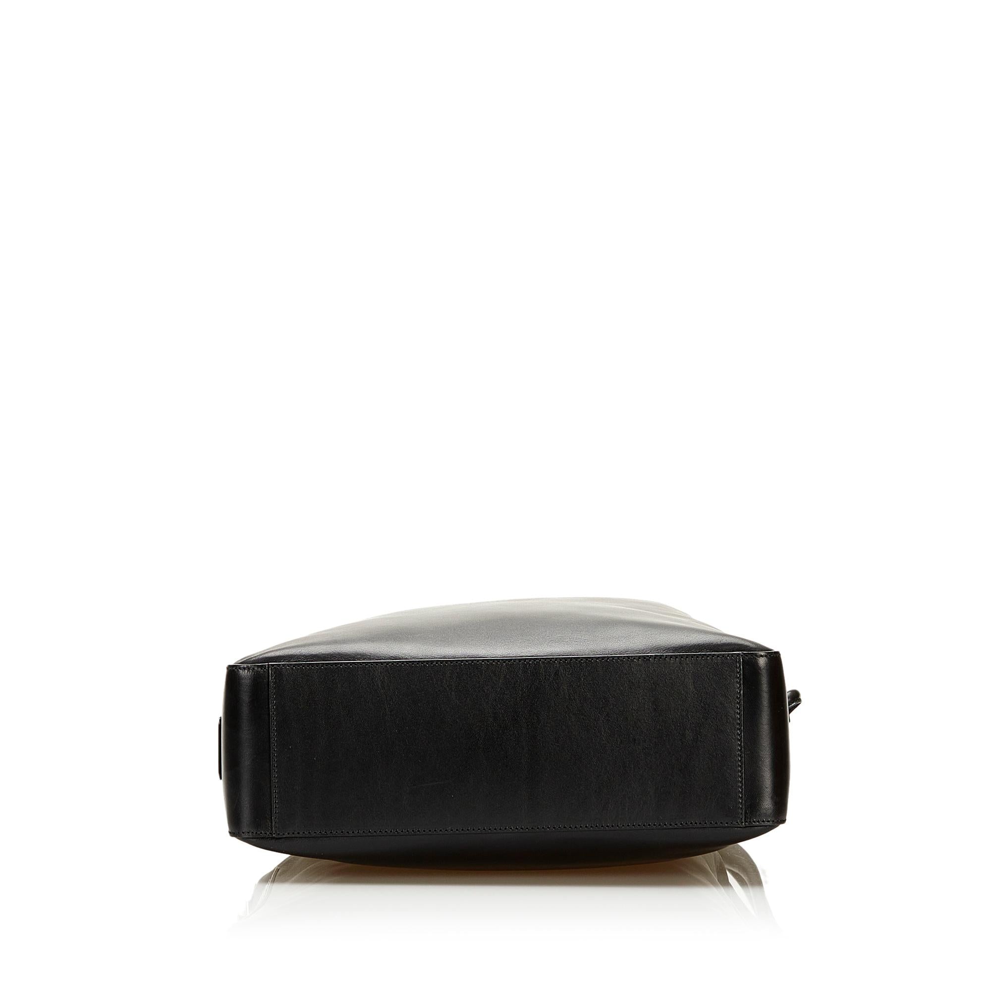 Gucci Calf Leather Shoulder Bag (SHG-35960)