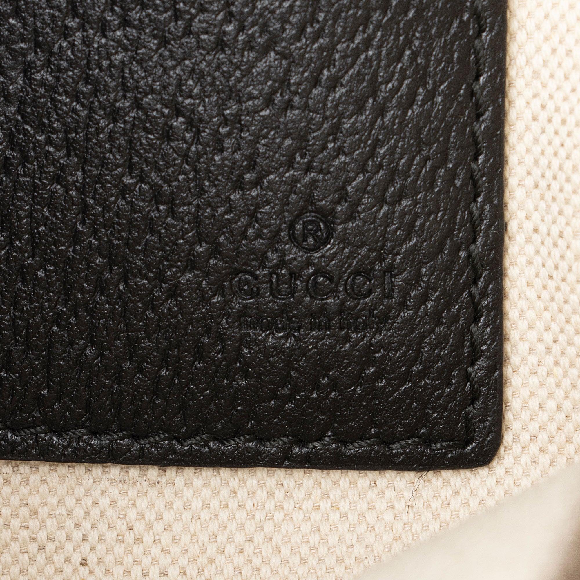 Gucci Calfskin Bee Star Wristlet (SHF-8glDSR)