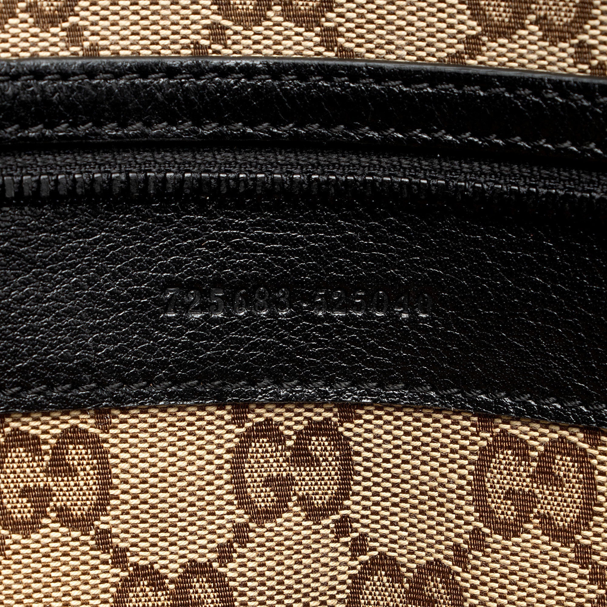 Gucci Calfskin GG Marmont Monochrome Large Tote (SHF-sBw4Ey)