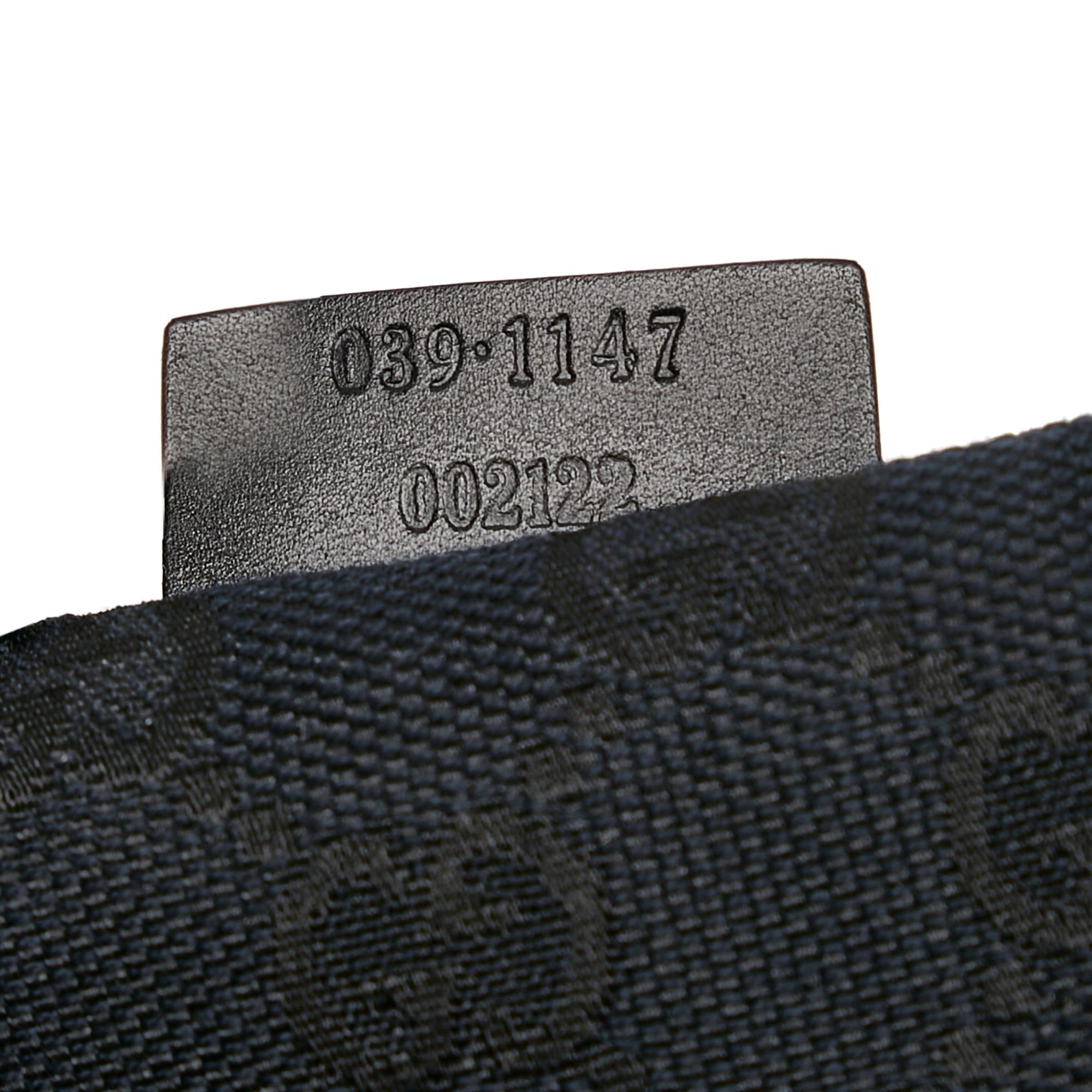 Gucci Canvas Baguette (SHG-29124)