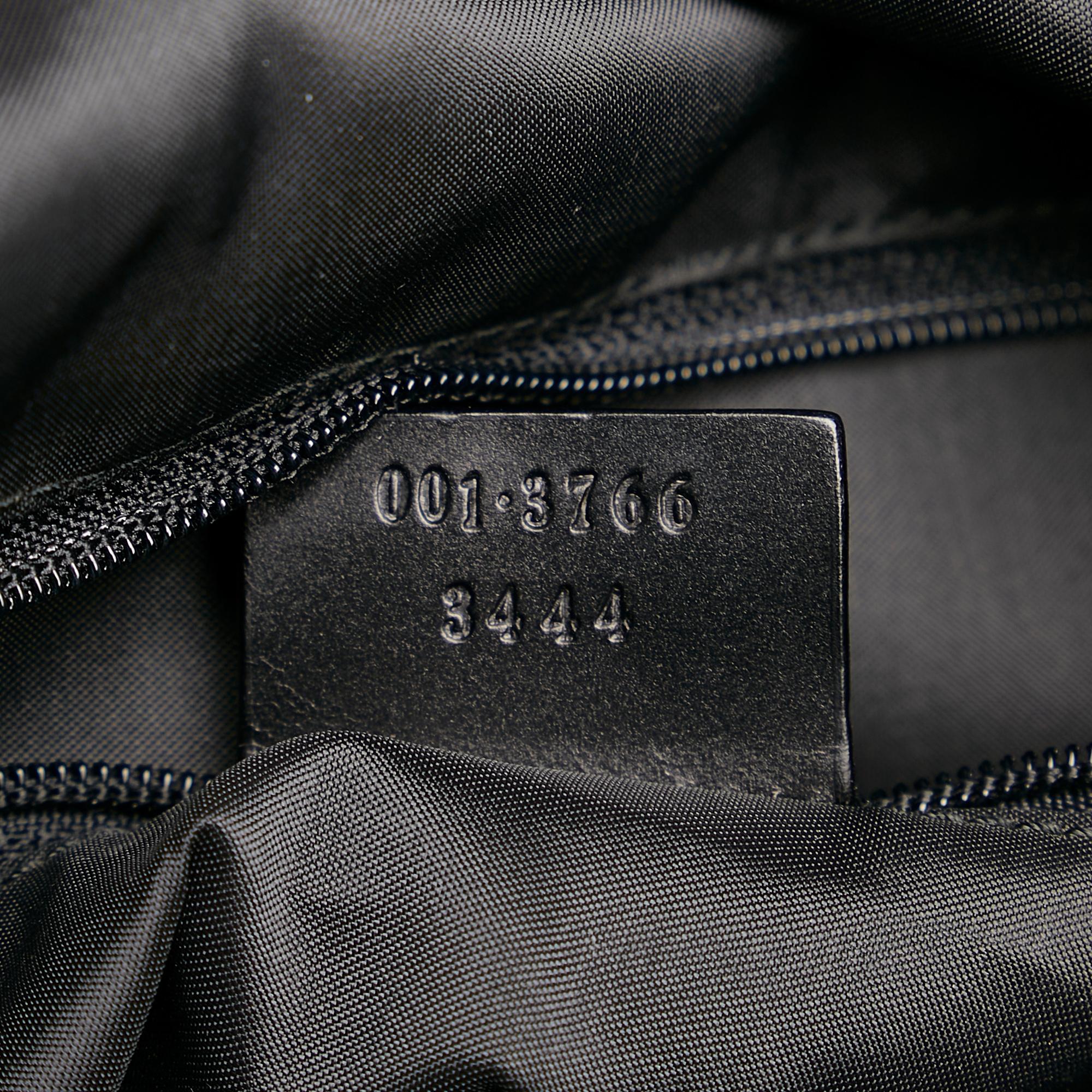 Gucci Canvas Shoulder Bag (SHG-31131)