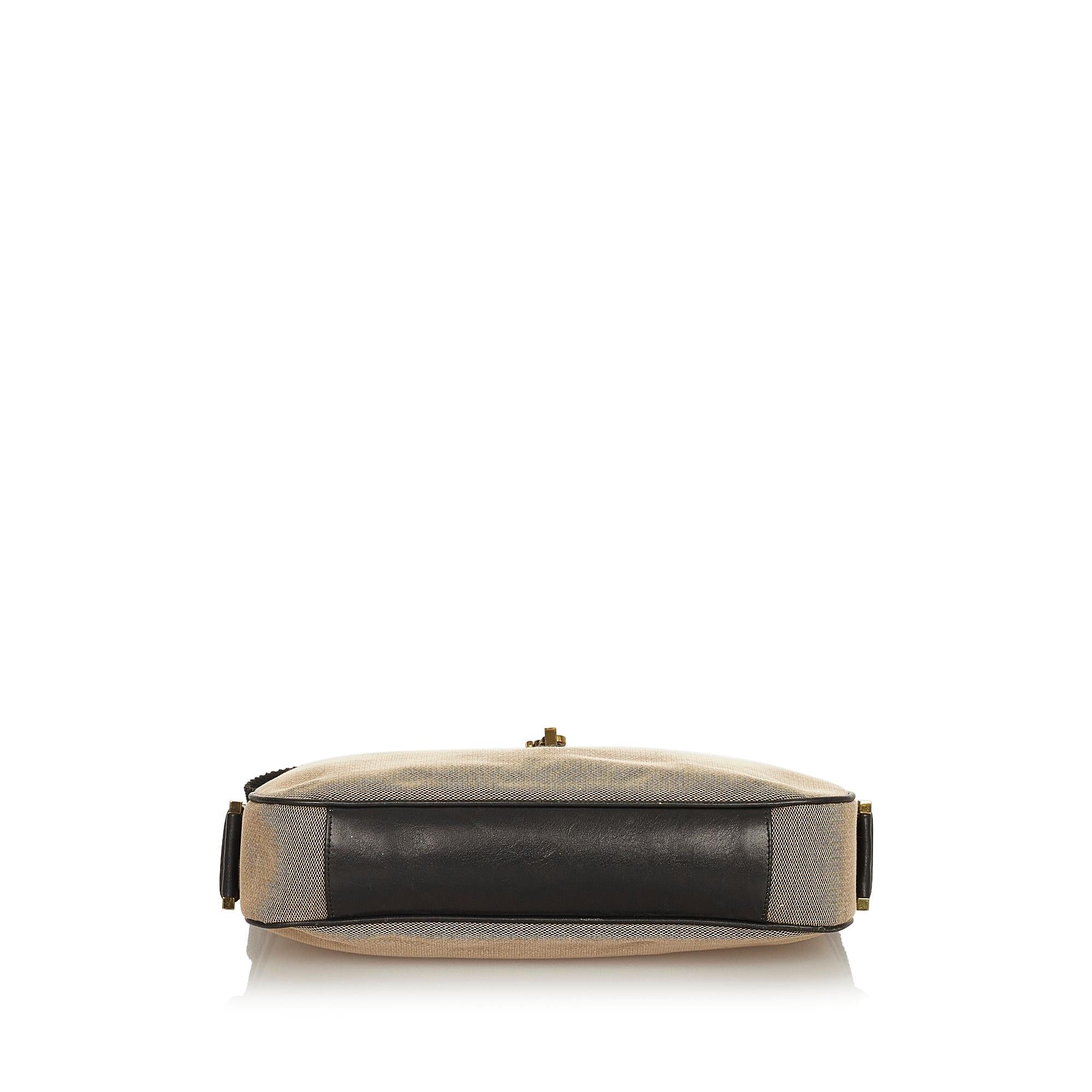 Gucci Canvas Shoulder Bag (SHG-31646)