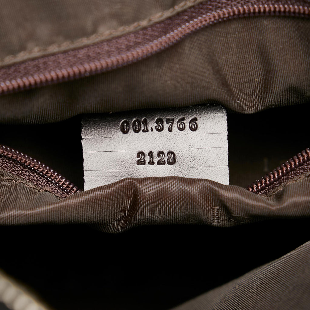 Gucci Canvas Shoulder Bag (SHG-34725)