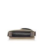 Gucci Canvas Shoulder Bag (SHG-35818)