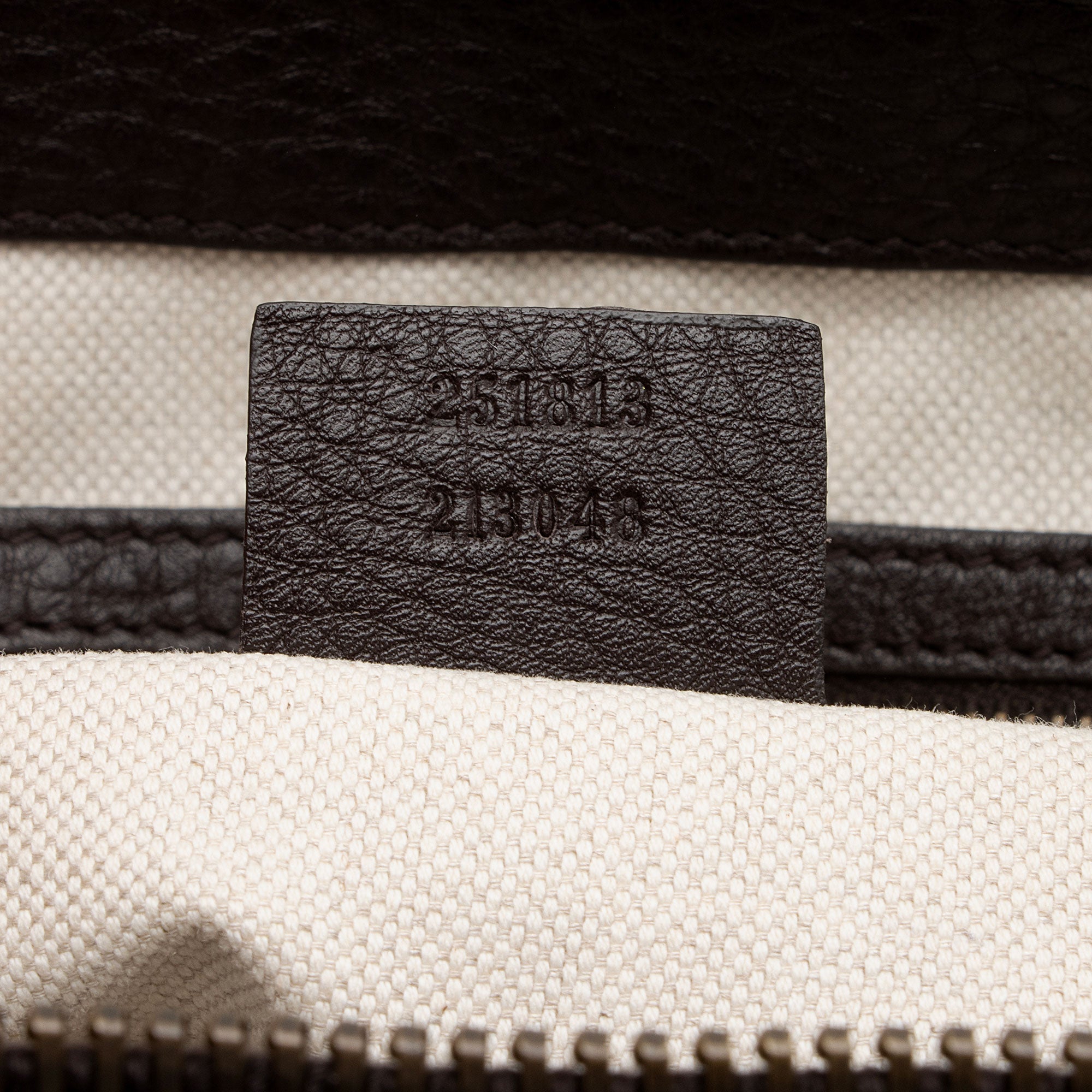 Gucci Diamante Canvas 1973 Medium Tote (SHF-uEOrw8)