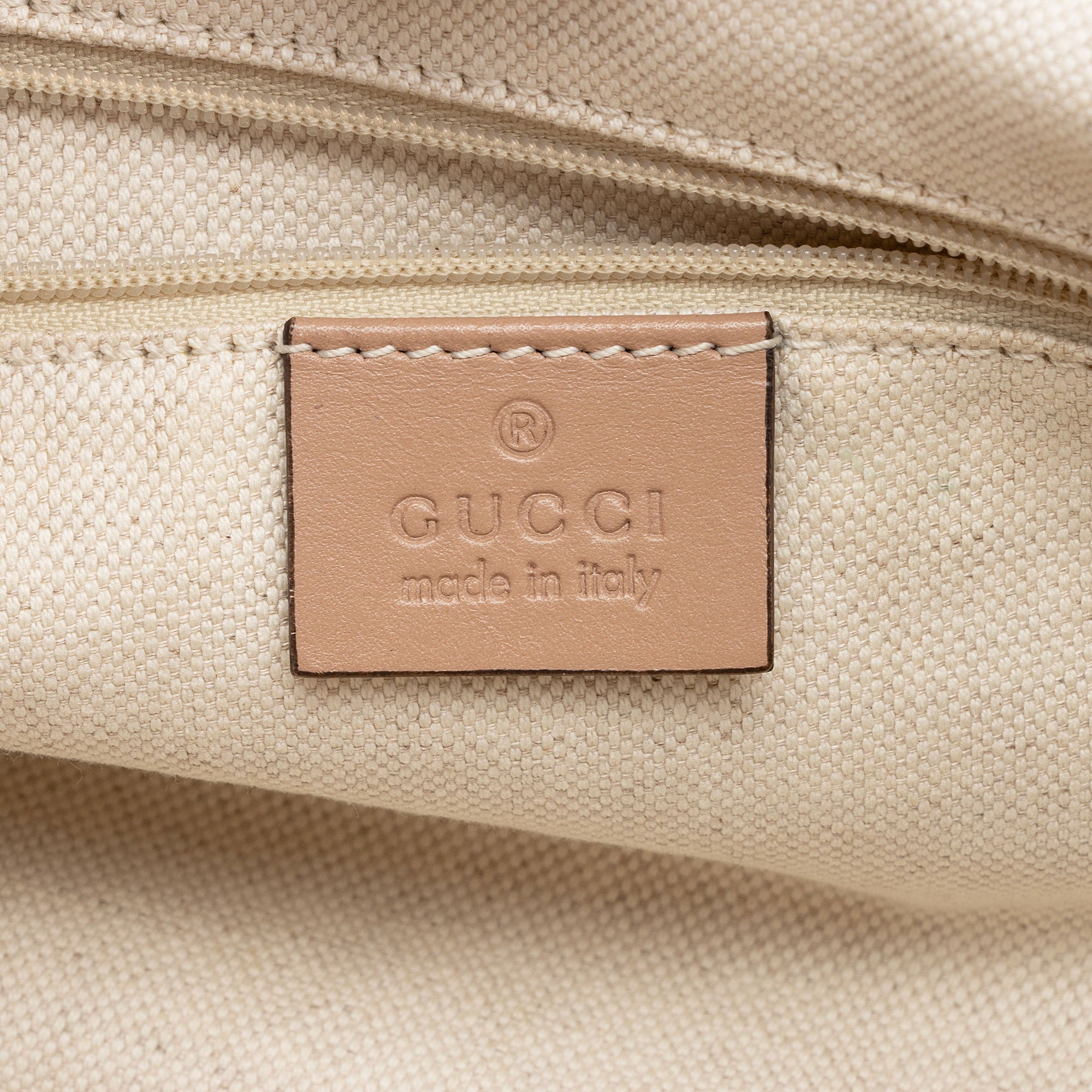 Gucci Diamante Canvas Sukey Medium Tote (SHF-XTmENi)