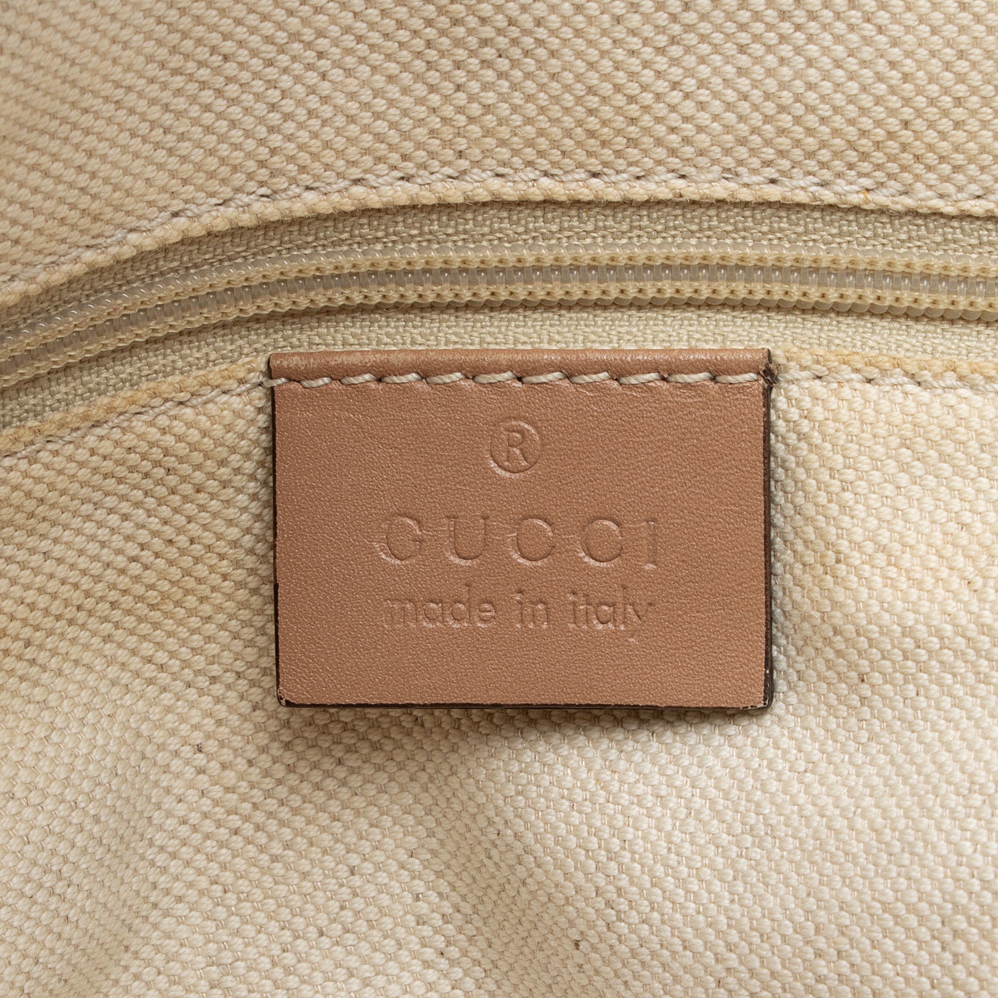Gucci Diamante Canvas Sukey Medium Tote (SHF-uHQzf7)