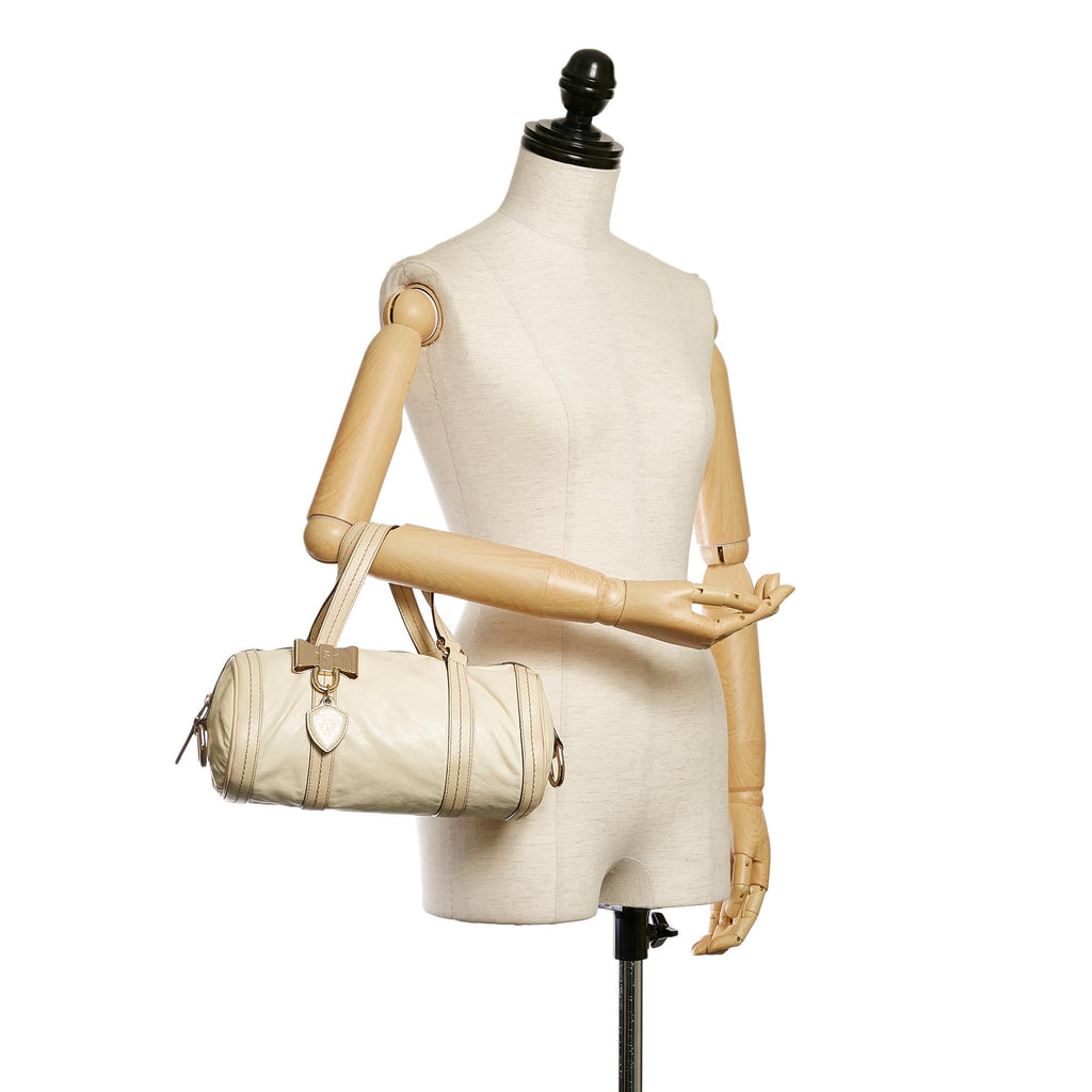 Gucci Duchessa Leather Handbag (SHG-32274)
